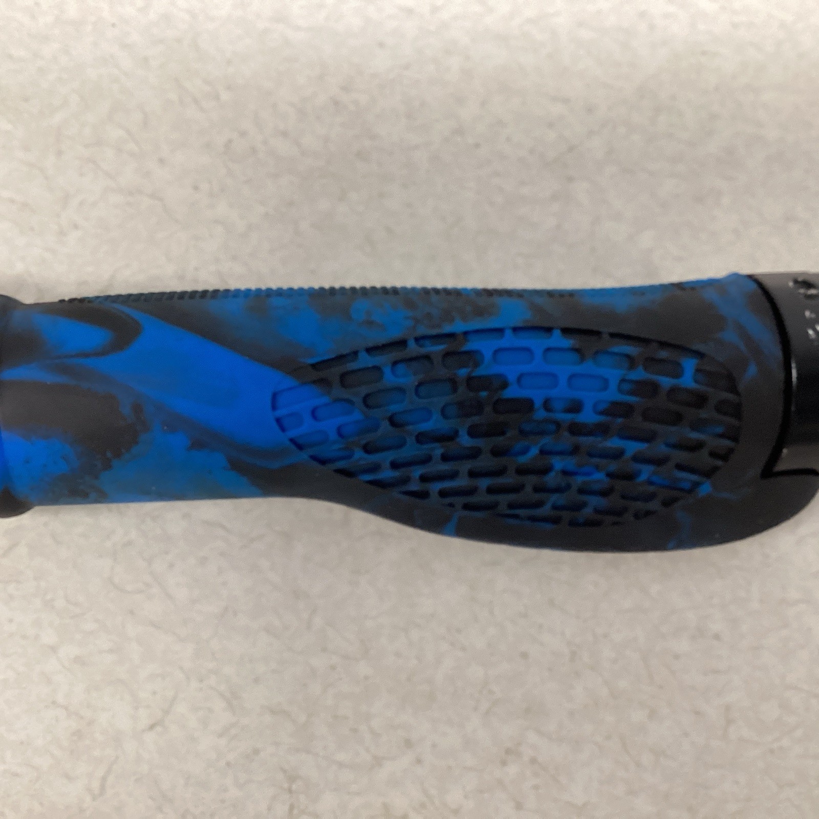 TOPCABIN Ergonomic Bike Grips Widen Holding Rubber Grips Rubber Blue (1 Pair)