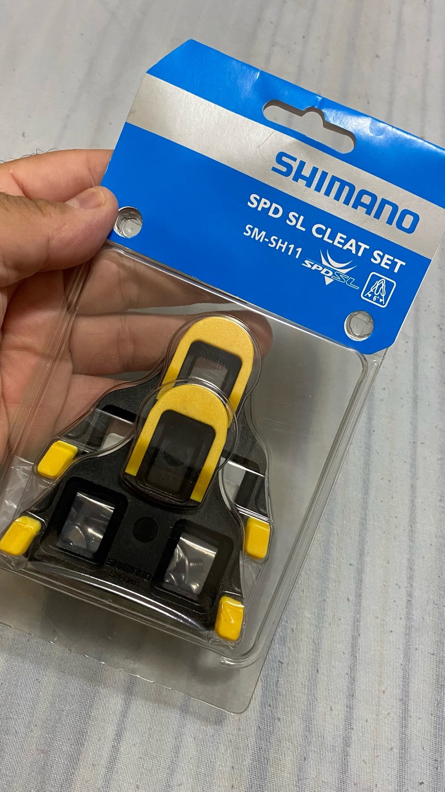 Shimano SM-SH11 SPD-SL Road Bike Pedal Cleats 6-Degrees Float fits 105 Ultegra