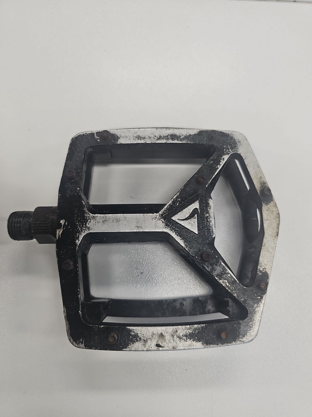 Alloy MTB Downhill Flat Pedals Very Light And Cheap