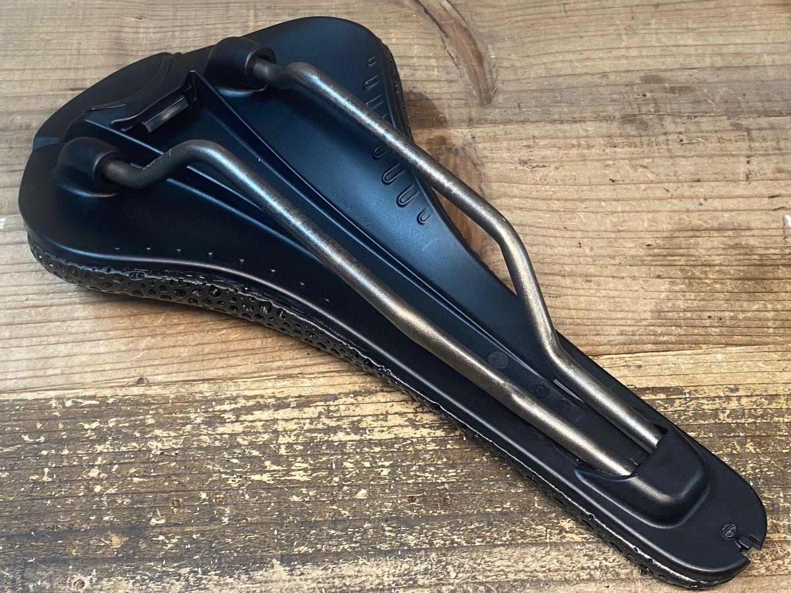 fizik ANTARES VERSUS EVO R3 ADAPTIVE Saddle 139mm kium rail Used