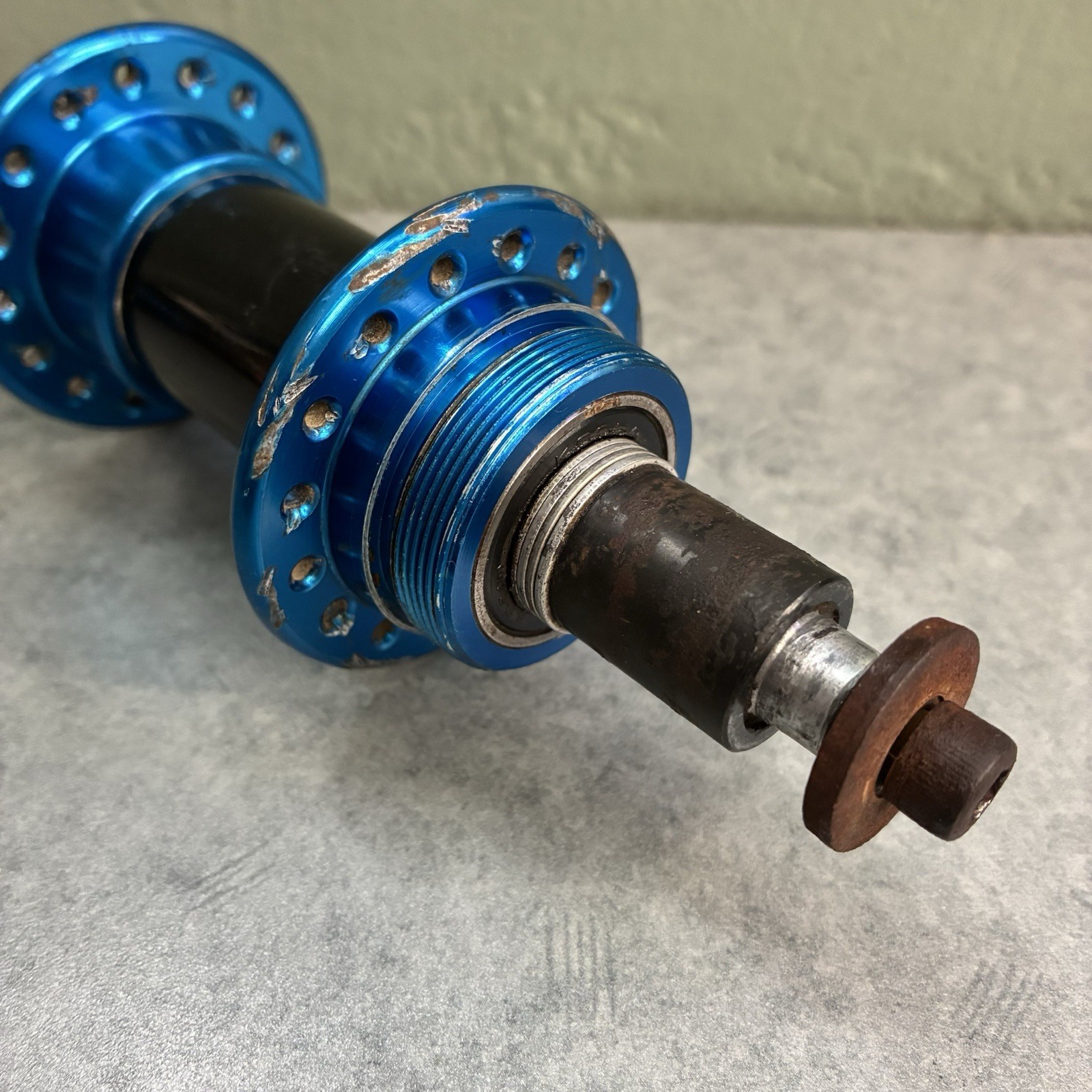 Blue / Black Bullseye 32 Hole MTB Sealed Bearing Hubs Vintage MTB / BMX USA Made