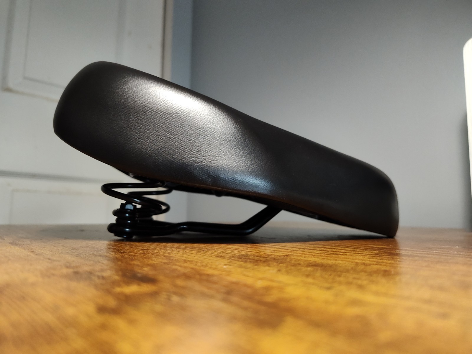 Wide Bike/Moped Suspension Saddle