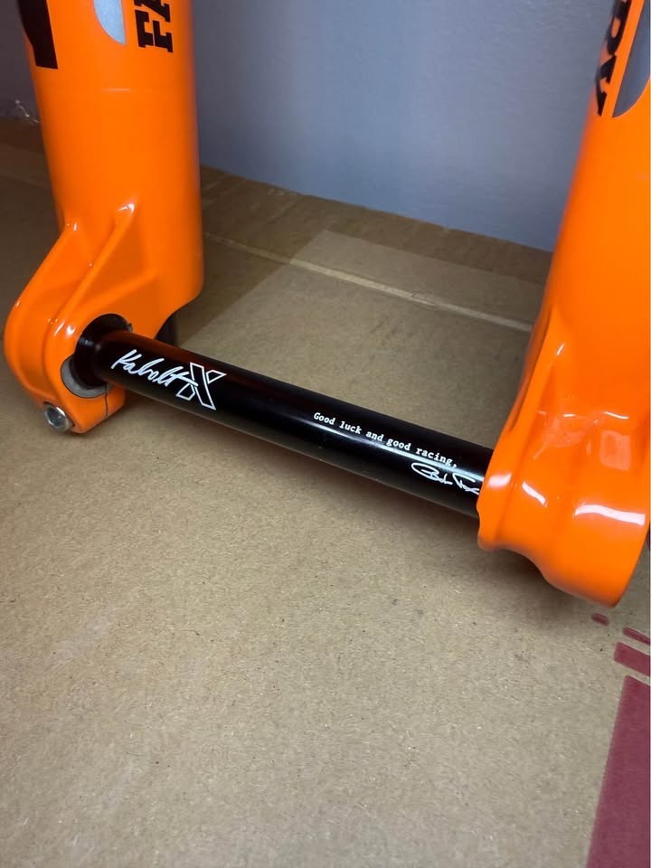 Fox Factory 36 140mm GripX2