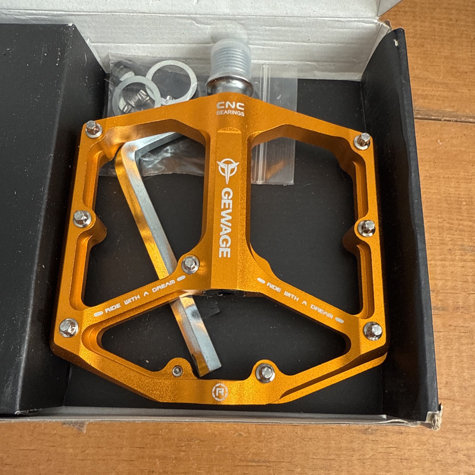 GEWAGE 2in1 Mountain Bike Lock Pedals Reflective SPD MTB Bicycle Flat Pedal 9/16