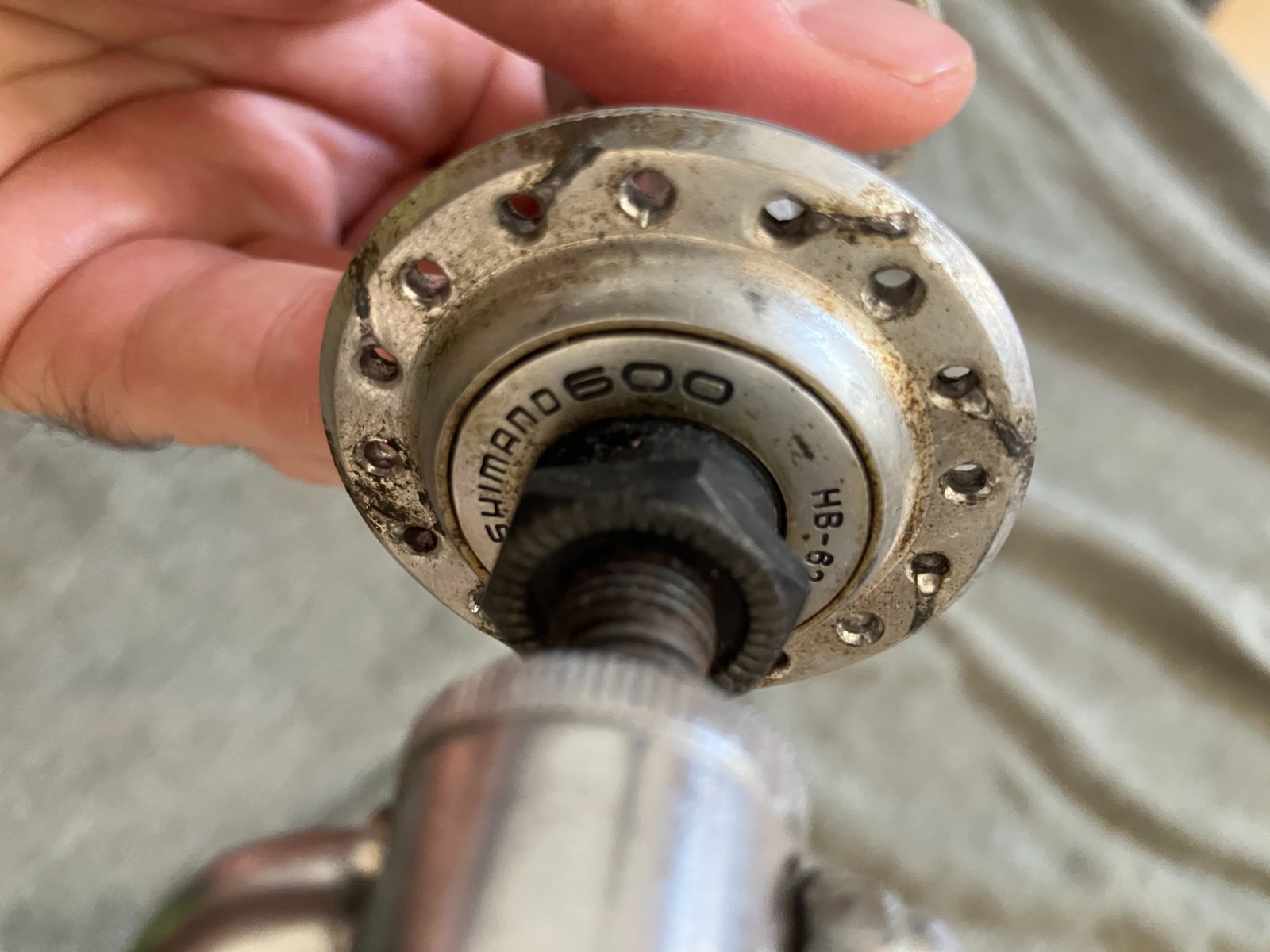 Used Shimano 600 HB-6207 Rear Front Hub 32H with Shimano 600 MF-6208 cassette.