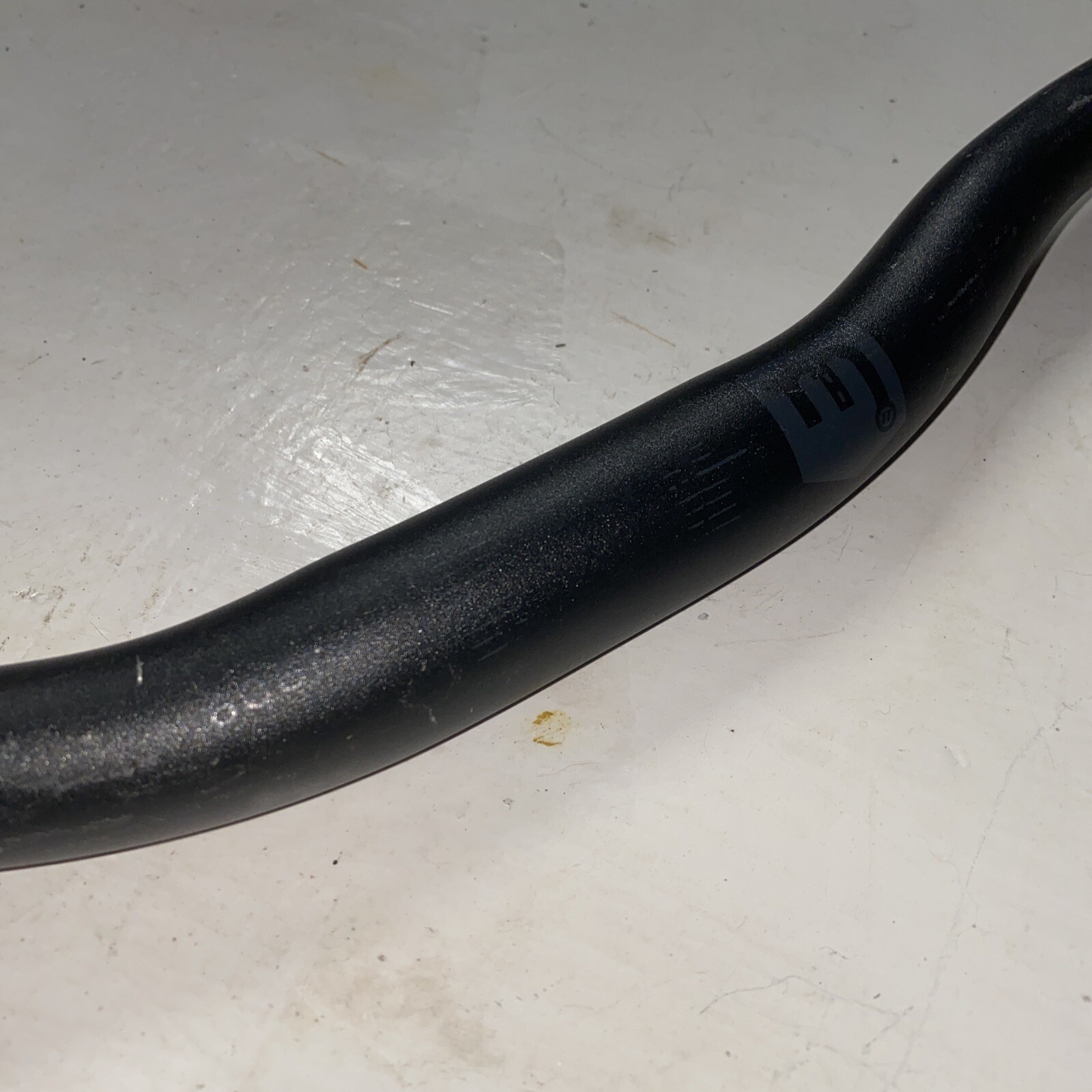Novara mountain bike MTB handlebar alloy 31.8 x 640mm ~20mm rise Black