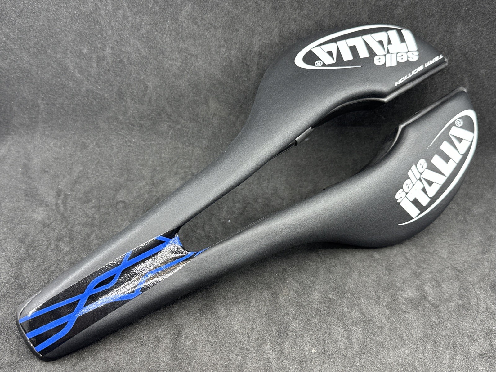 Selle Italia SP-01 BLUE ACCENTS SuperFlow Team Edition Prof 5.0 L3 285mm x 140mm
