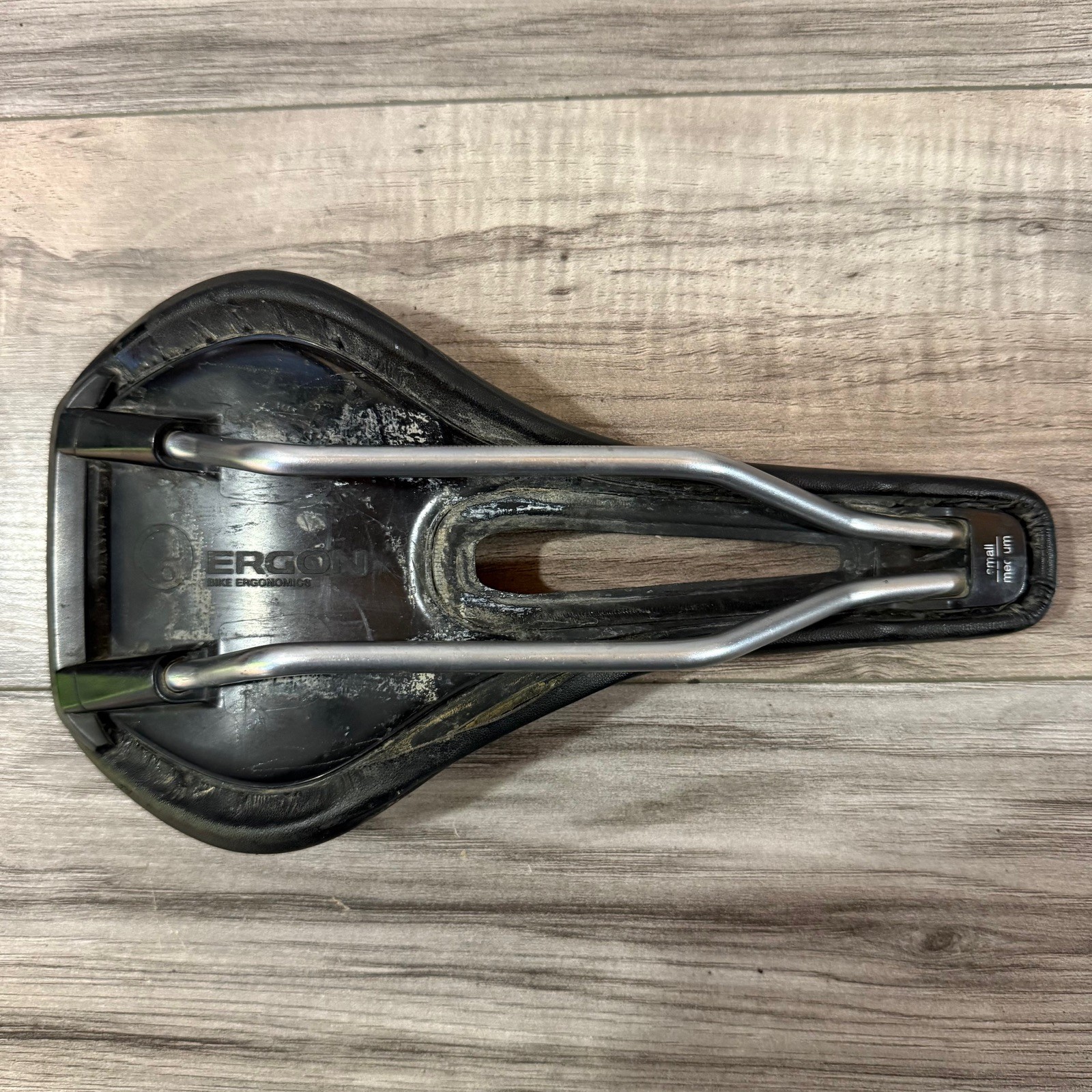 Ergon SM Small Medium Saddle Black Chromoly Rails 260 x 140