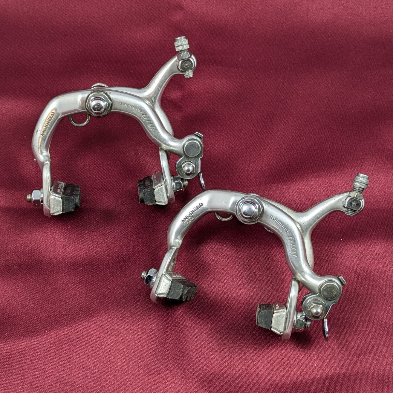 Shimano 600 Arabesque Brake Caliper F&R Set Ano Silver Dura-Ace Pads B42