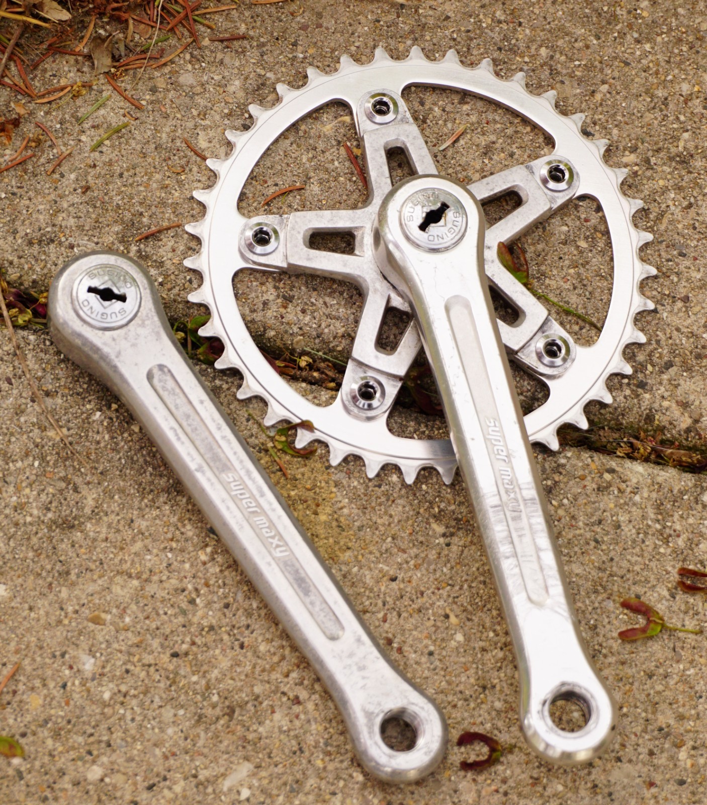 Sugino Super Maxy Crankset 170 Vintage Old School BMX Cranks 39T 1980s Dust Caps