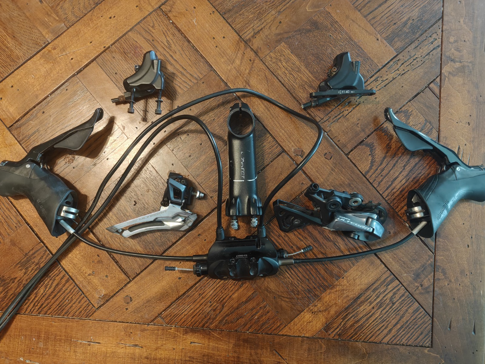 Shimano Ultegra R8000 11 Speed Mechanical Groupset w/Hydraulic Disc Brake System