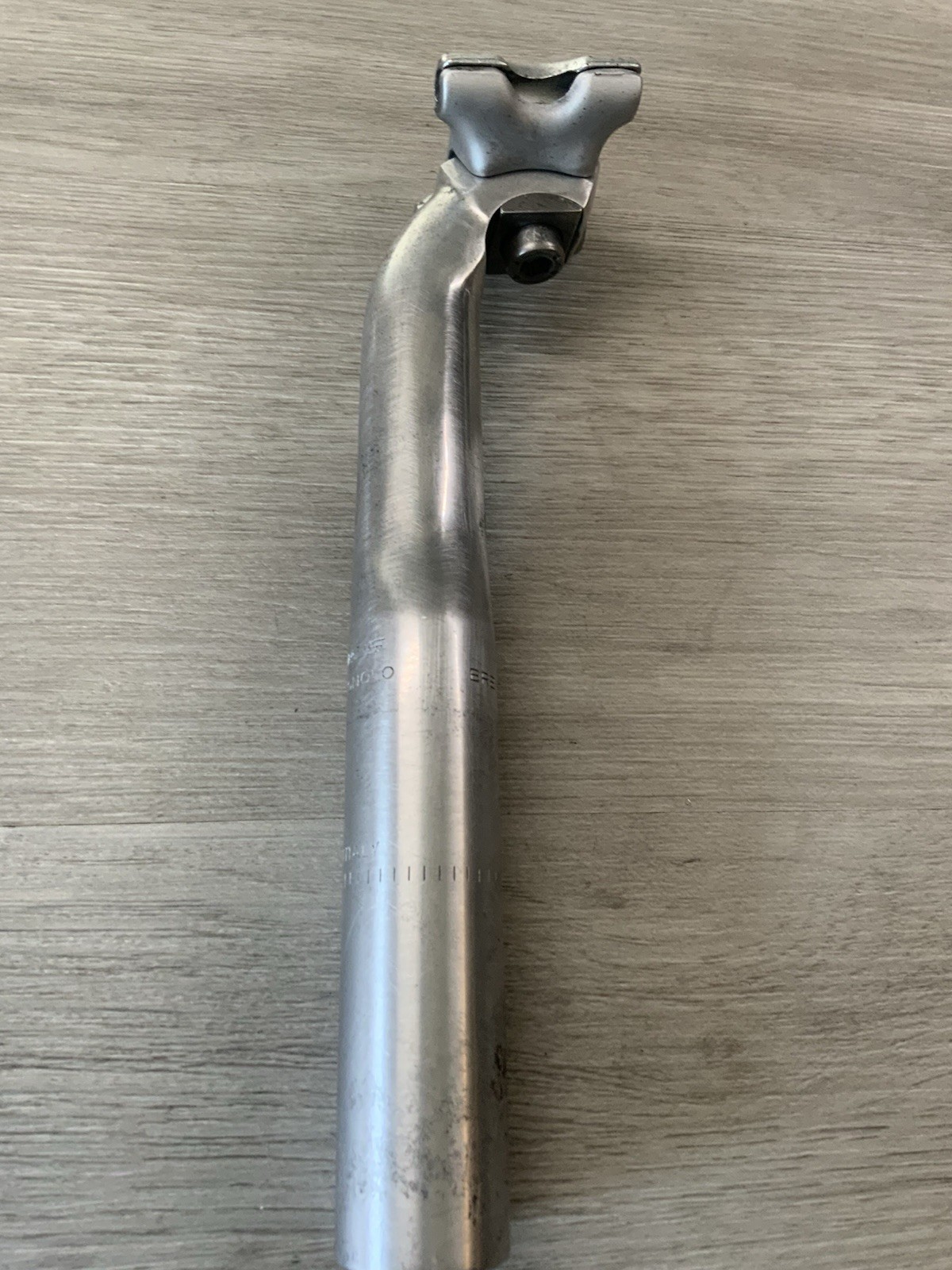 CAMPAGNOLO CHORUS AERO SEAT POST 27.2 MM x 210 MM TOTAL LENGTH 246 GRAMS