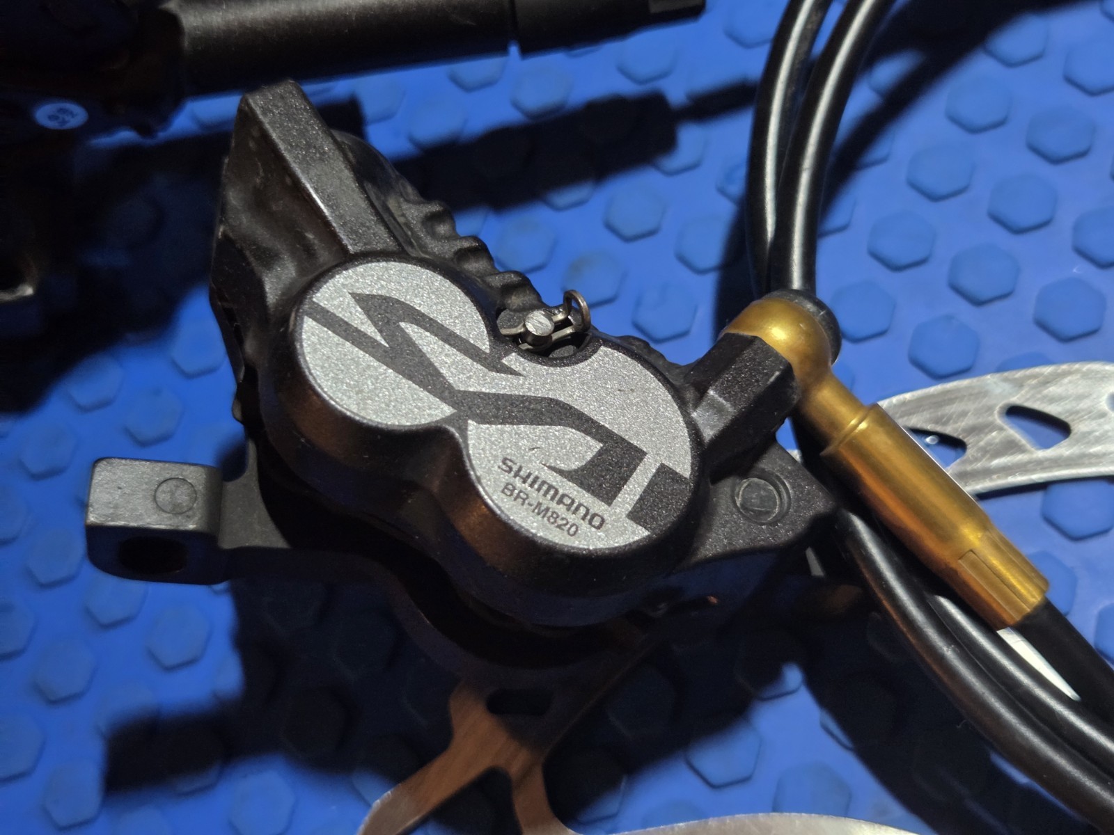 Shimano Saint M820 4-piston Brakeset + Rotors