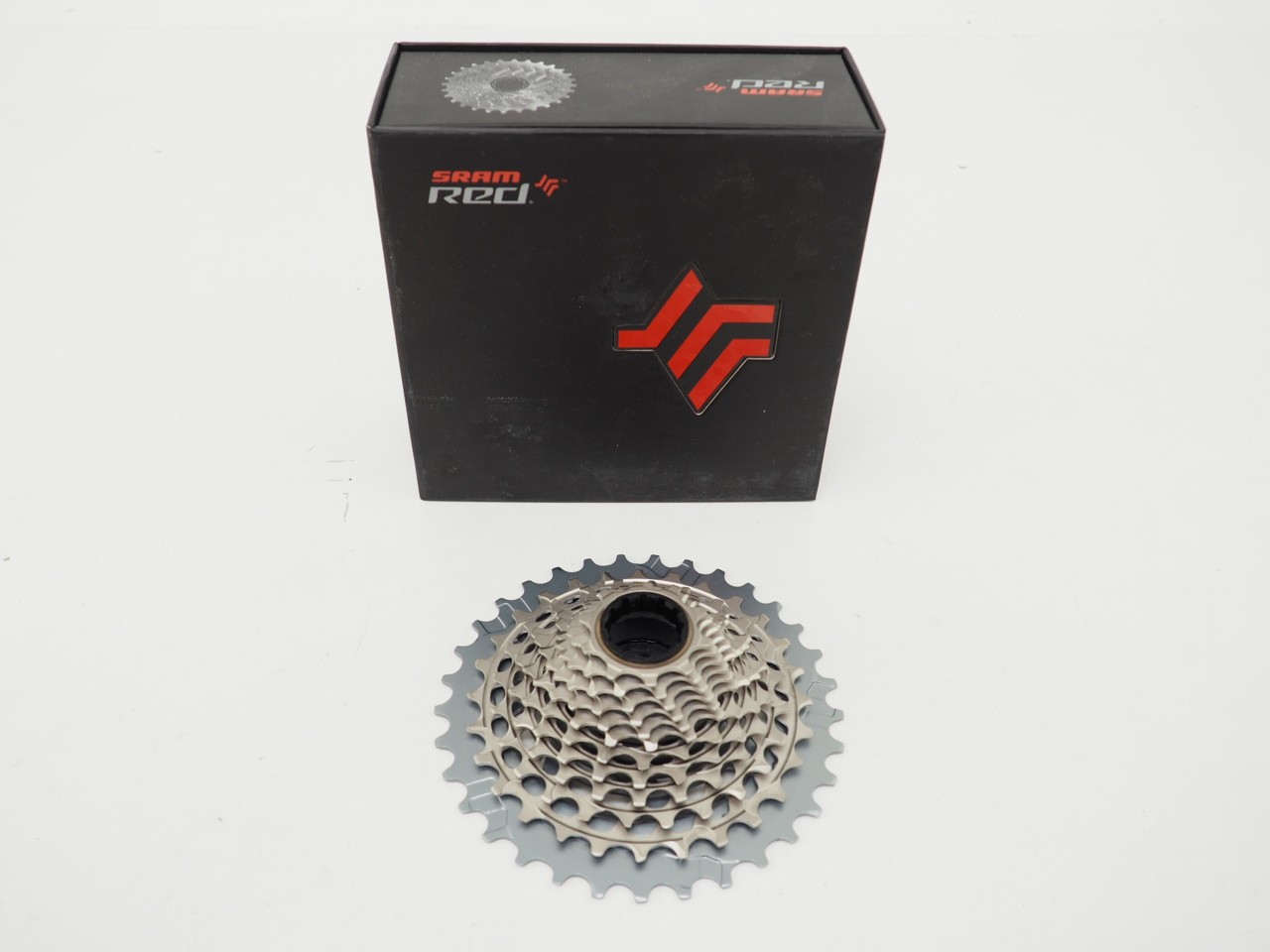 New! SRAM RED XG-1290 Cassette – 12-Speed 10-33t For XDR Driver Body Silver D1