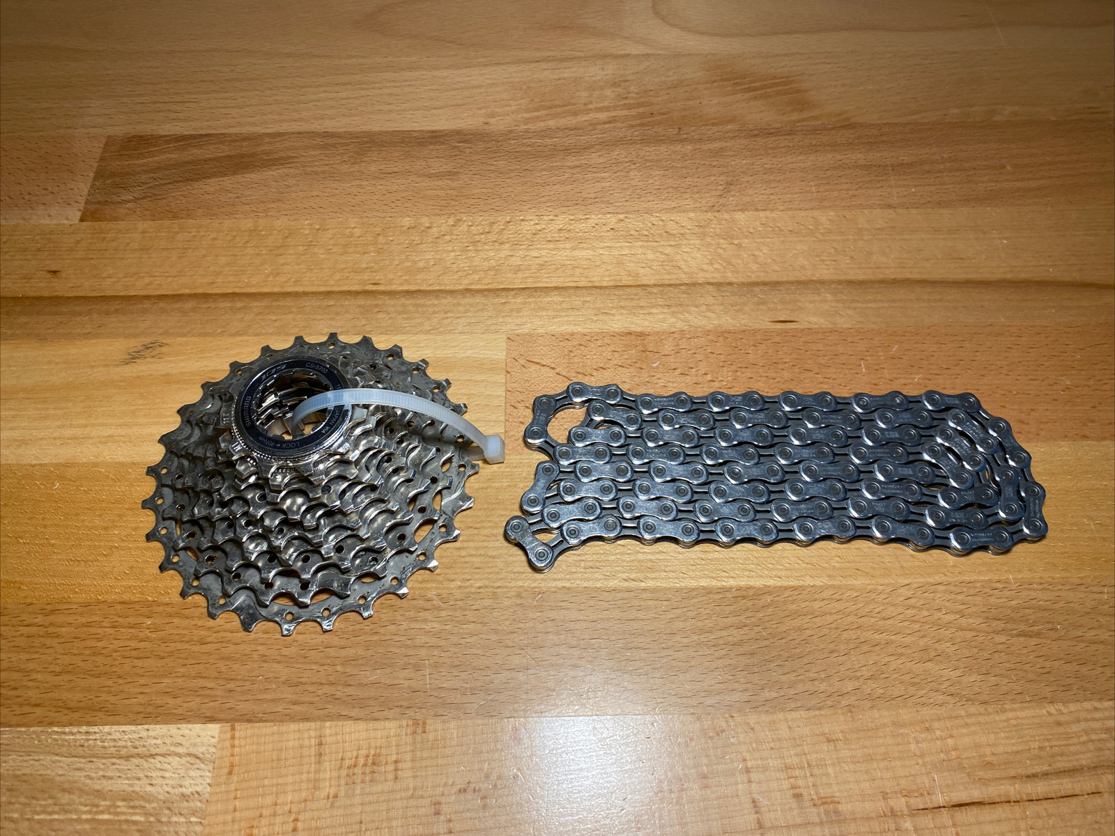 Shimano 105 CS-5700 10 Speed 11-28T Cassette, Ultegra CN-6701 Chain