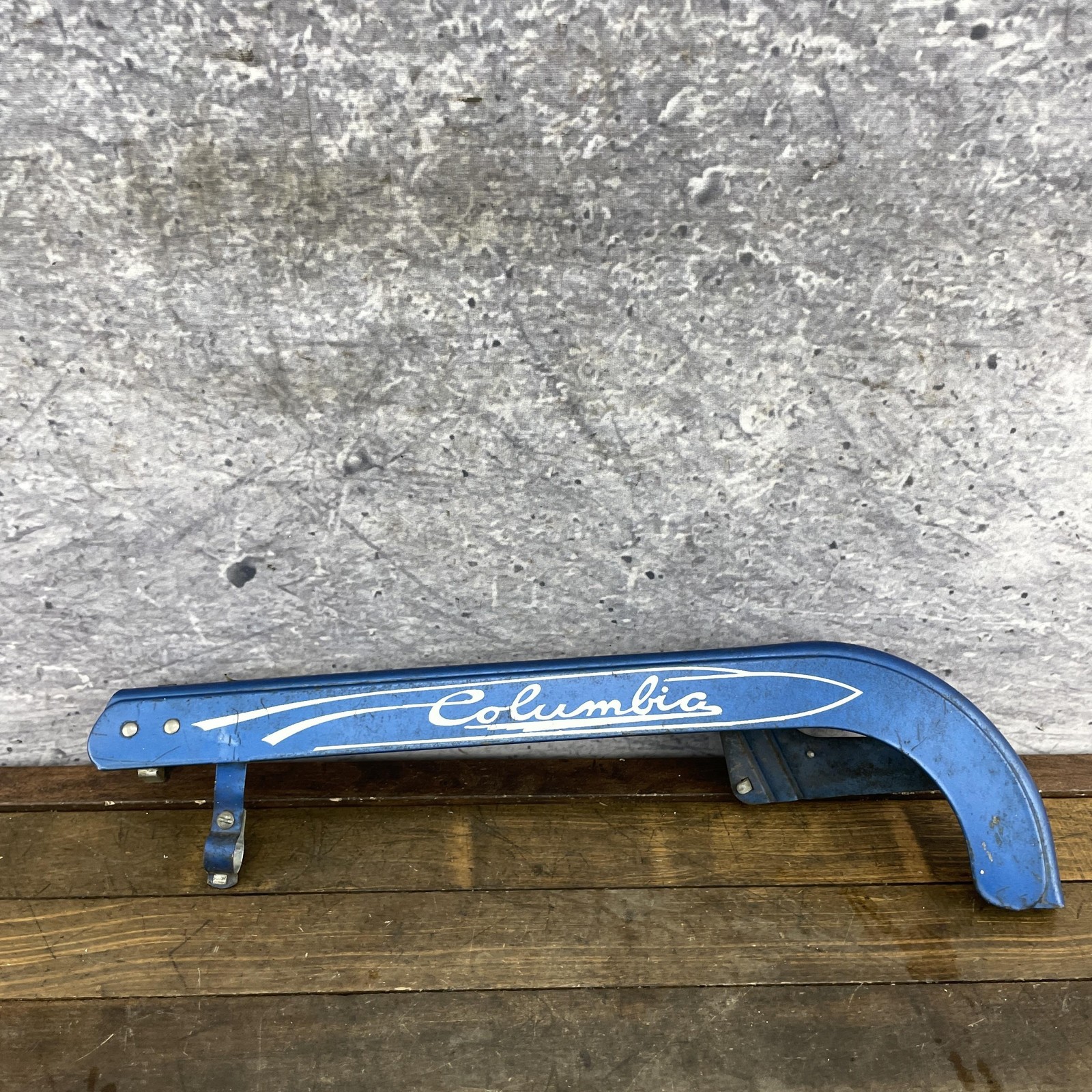 Vintage Columbia Bicycle Chain Guard Torpedo Built-In Chain Oil Port Blue Metal