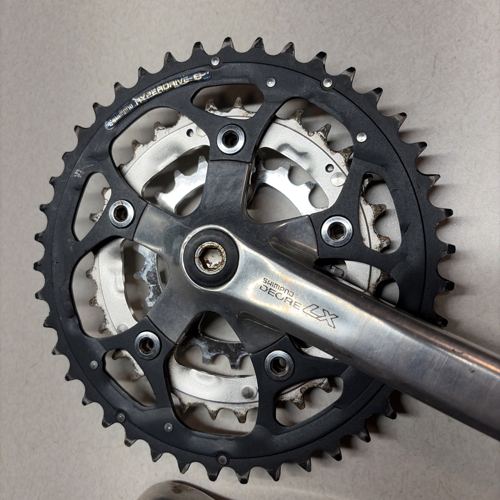 Shimano Deore LX Cranks FC-M563 Triple Mountain Bike 175 Crankset 94BCD 42/32/22