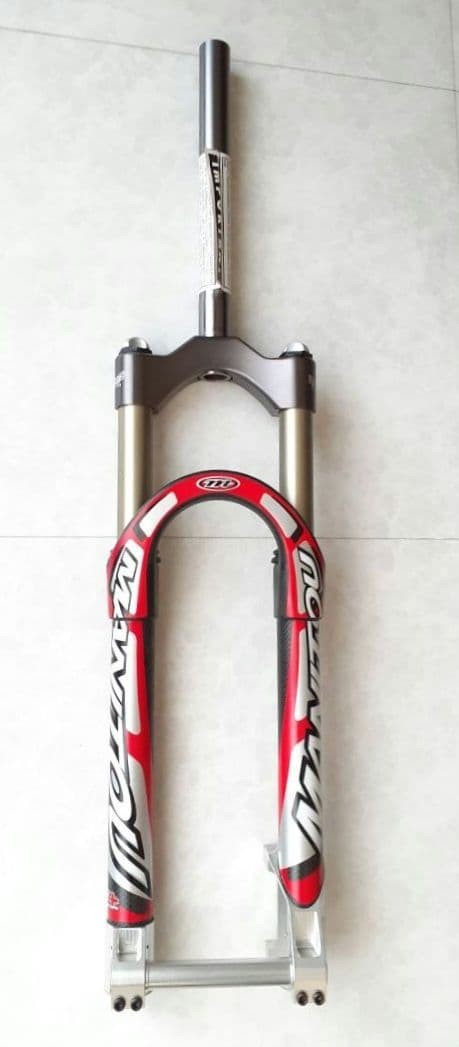Manitou Super Nova 26 MTB Suspension Fork 20×110 Disc 1-1/8 Carbon Alloy NEW