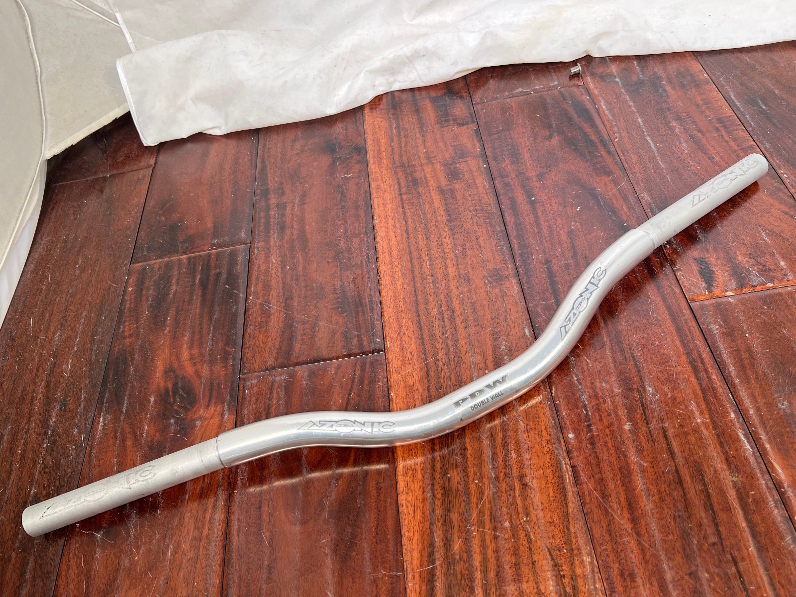 Vintage Azonic ONeal PDW Double Wall Riser Handlebar Silver 25.4 645mm Retro MTB