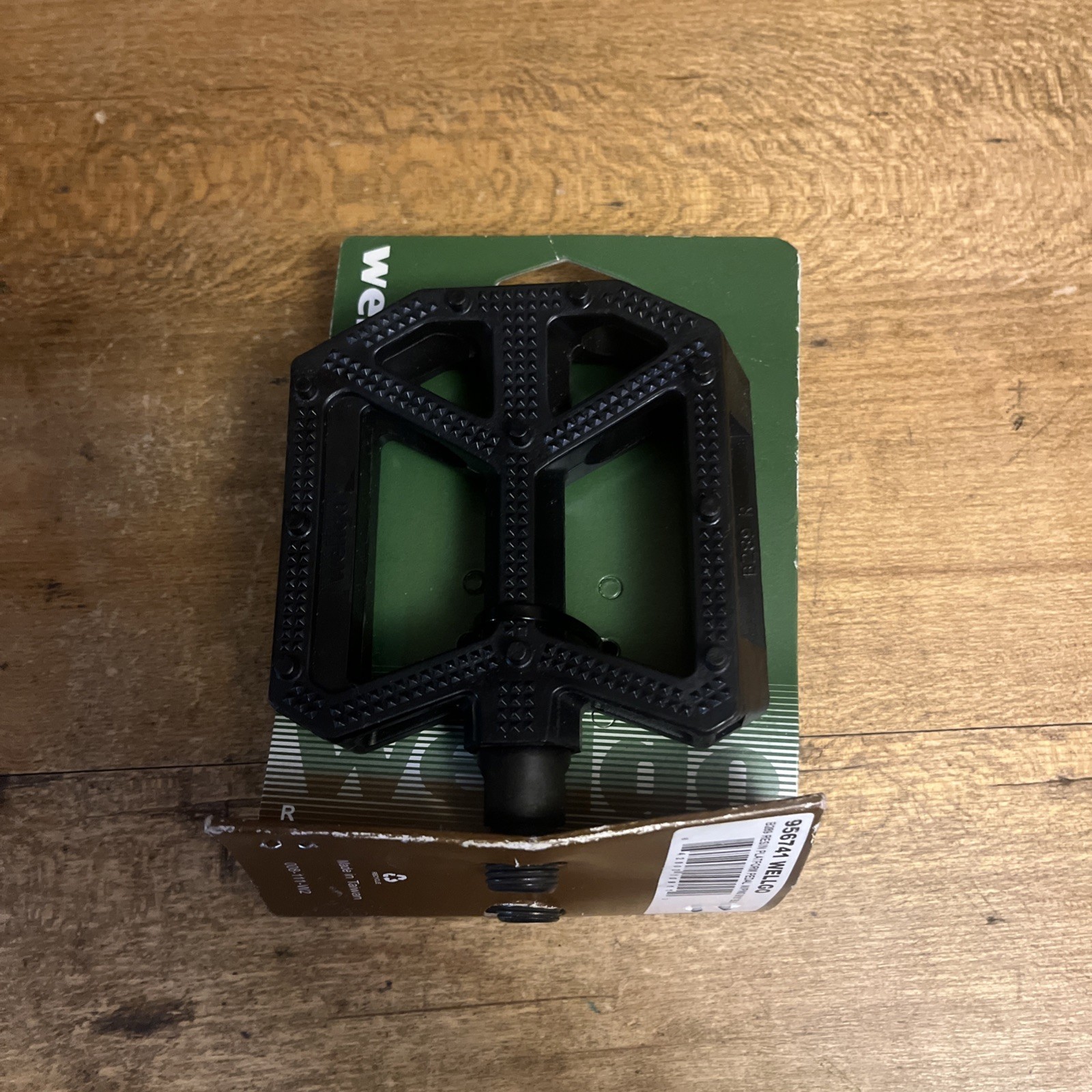 New Wellgo Resin Platform Pedals 9/16 Flat Pedals MTB ATB Hybrid Bike