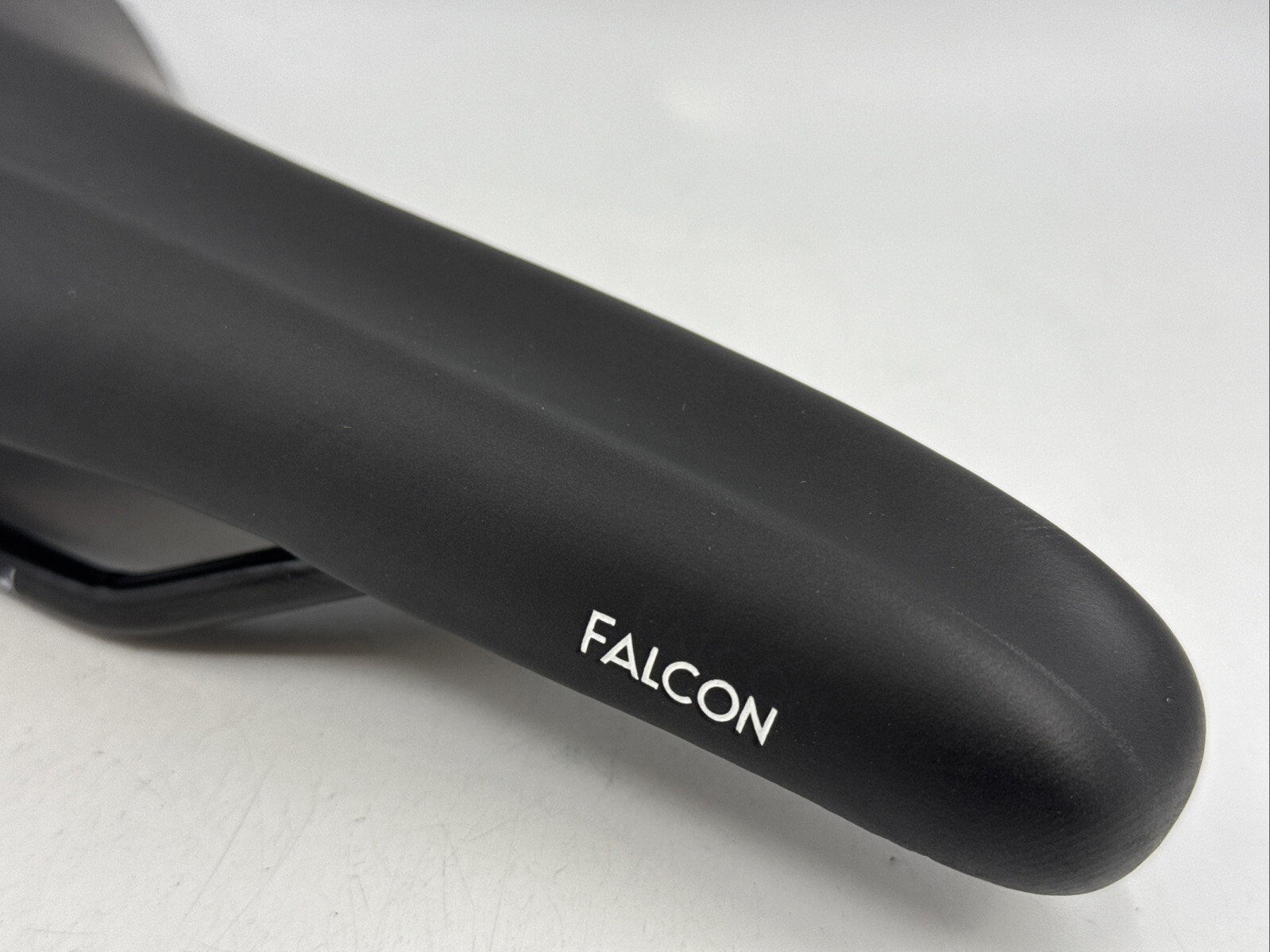 SDG FALCON 280mm x 140mm Steel Rail Black & White Saddle NEW BIKE TAKE-OFF