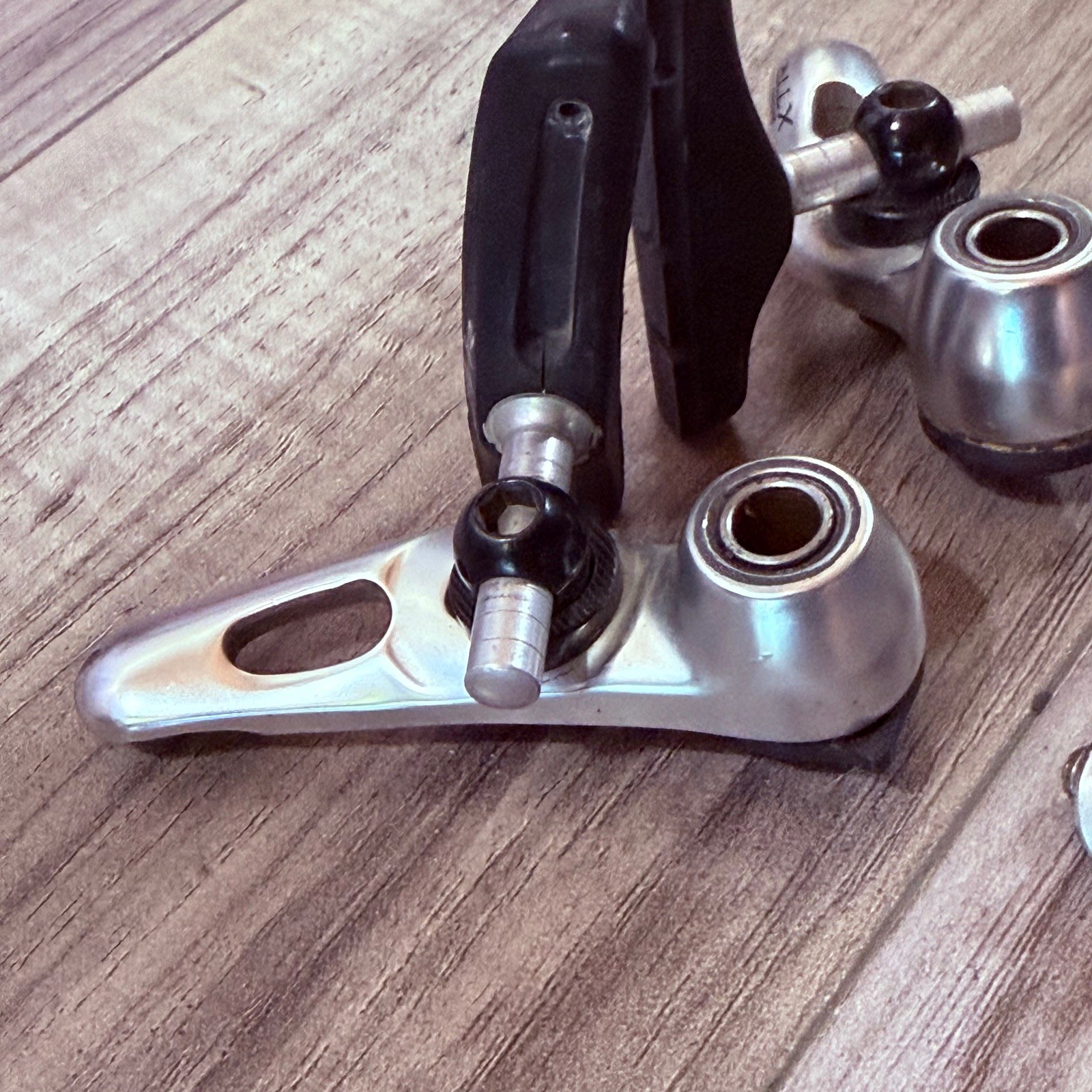 First-Generation XTR BR-M900 Cantilever Rim Brakes 