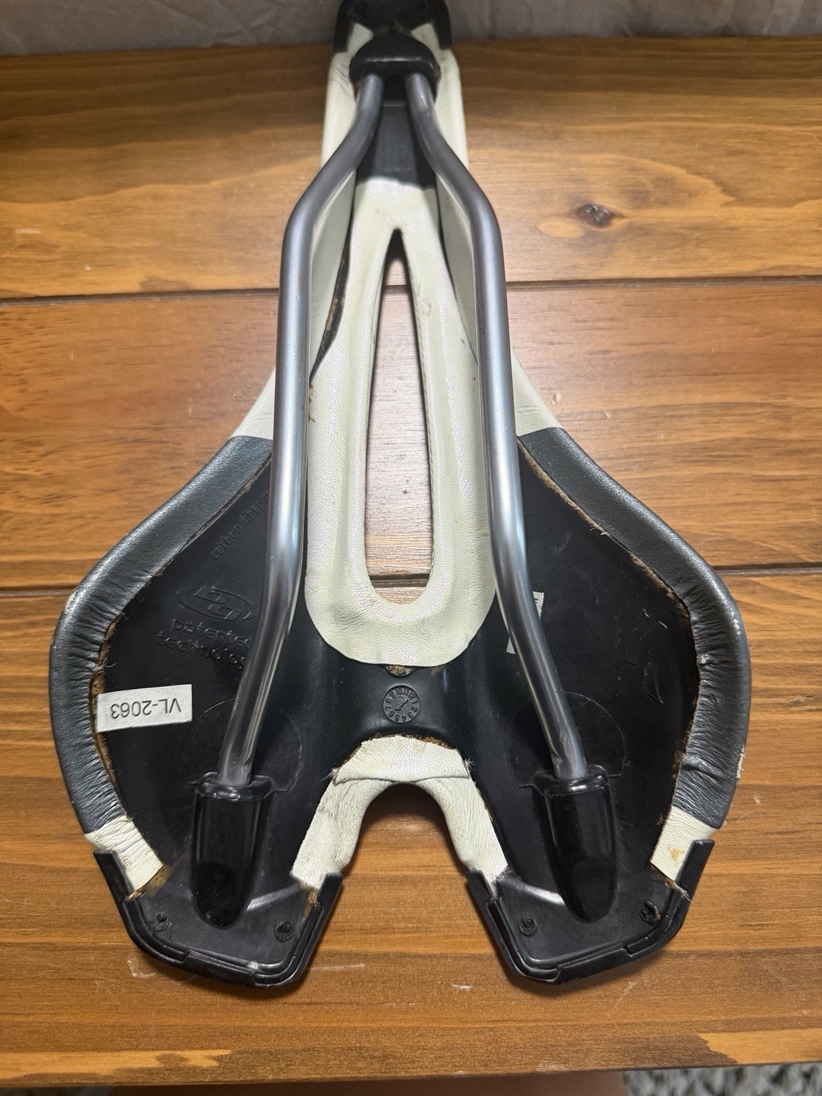 Specialized Toupe Cutaway Road Bike Saddle/Seat White/Gray 143 mm