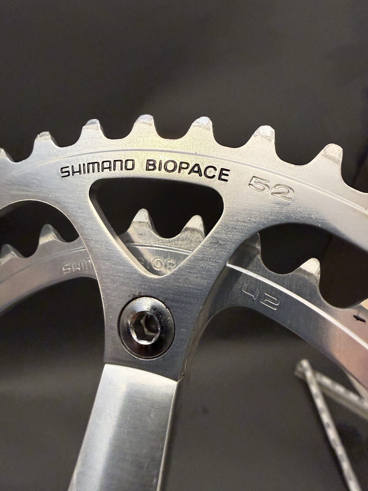 Shimano 600 Ultegra FC-6400 Crankset 170mm 52T/42T. Only Has 2 Rides On It.