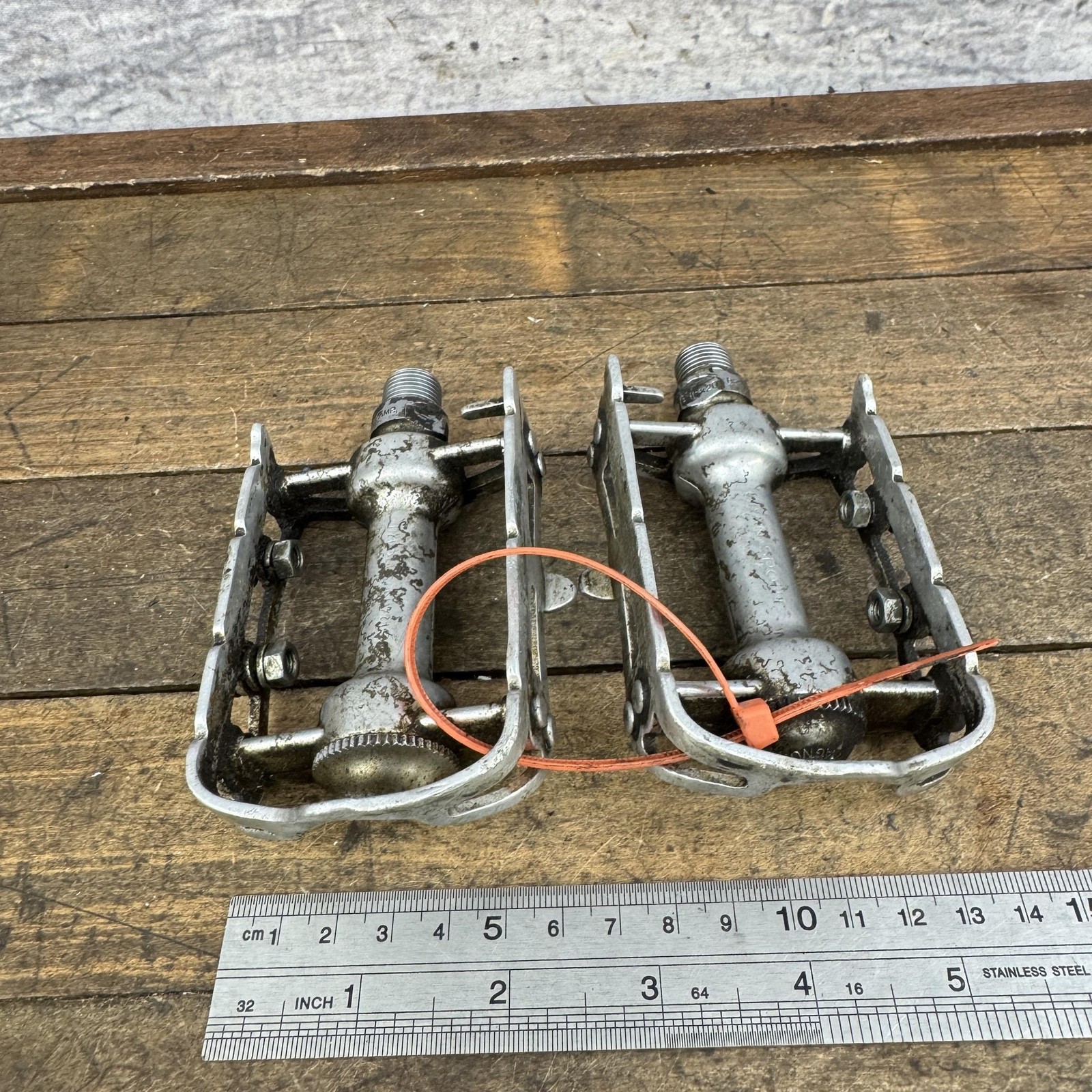 Vintage Campagnolo Gran Sport Bike Pedals 9/16 In Silver Platform Italy Scrapes