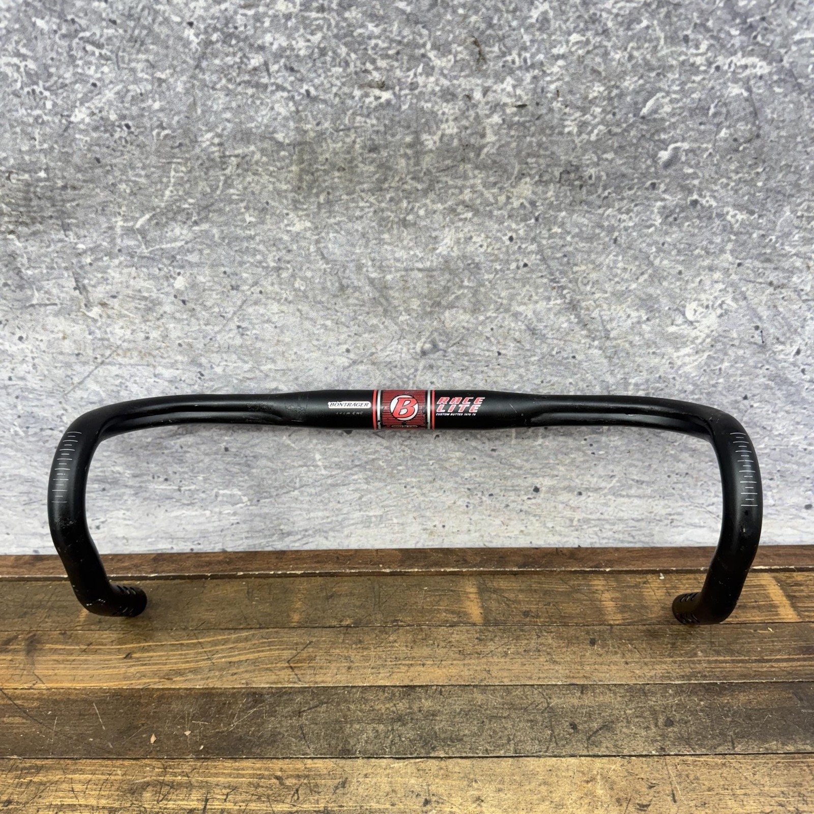 Bontrager Race Lite Drop Handlebar 44cm 31.8 Clamp Black Alloy Road Bar