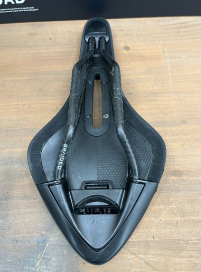 Fizik Arione R1 Open Regular Carbon Rail Road Saddle snake