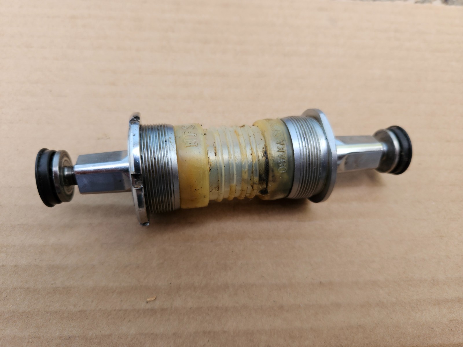 Vintage Shimano XT Deerhead Cup and Cone Bottom Bracket 68mm x 121.5mm Japan