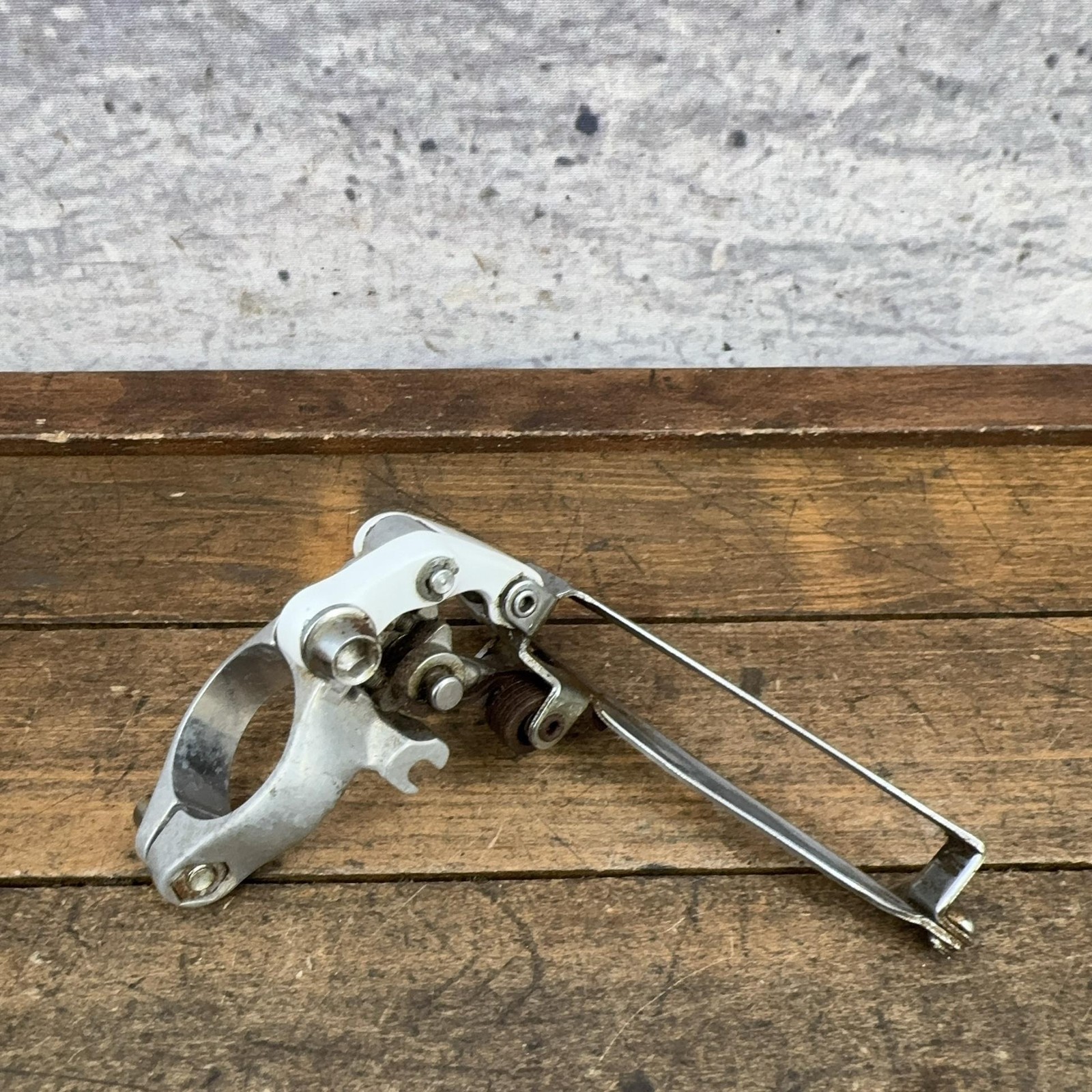 Vintage Suntour Cyclone 7000 Front Derailleur 28.6 Clamp Bottom Pull Japan