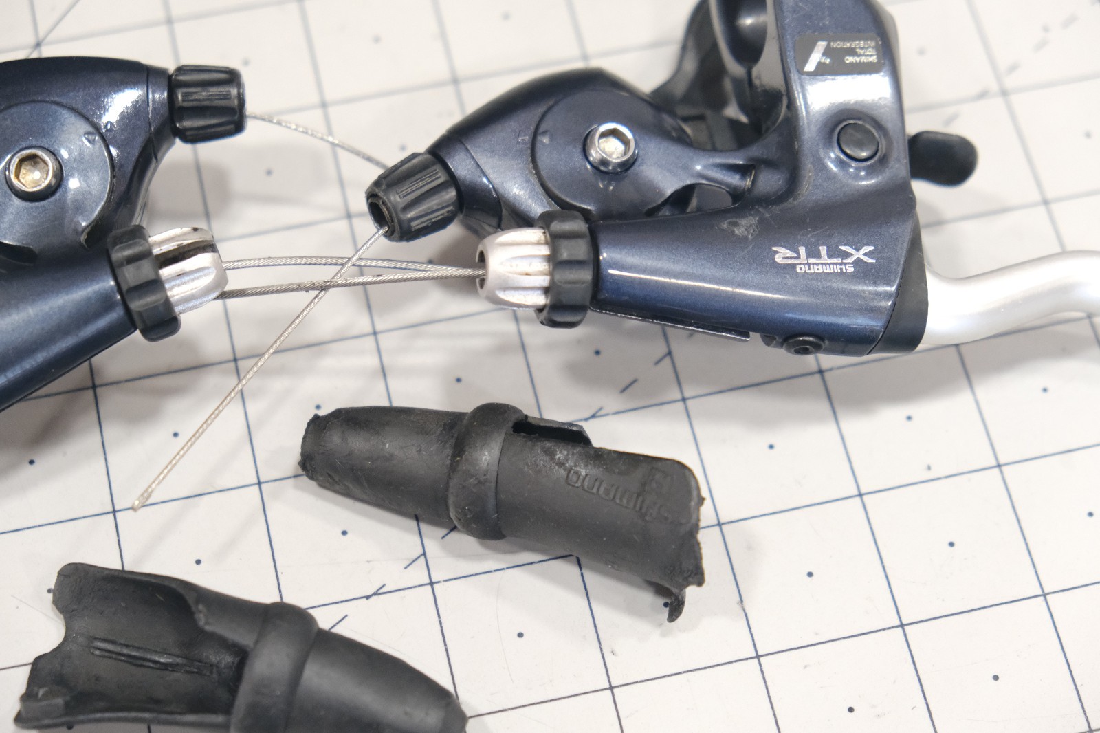 Vintage Shimano XTR ST-M900 Shifter Set 3×8 Speed
