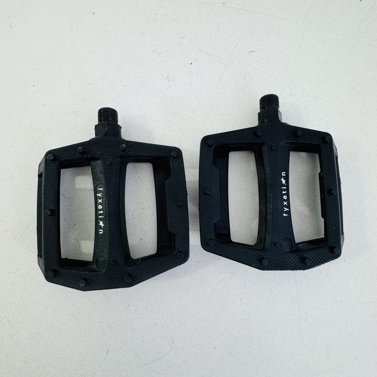 Vintage Fyxation Platform Bike Pedals 9/16″ Pair Black Plastic MTB BMX A56