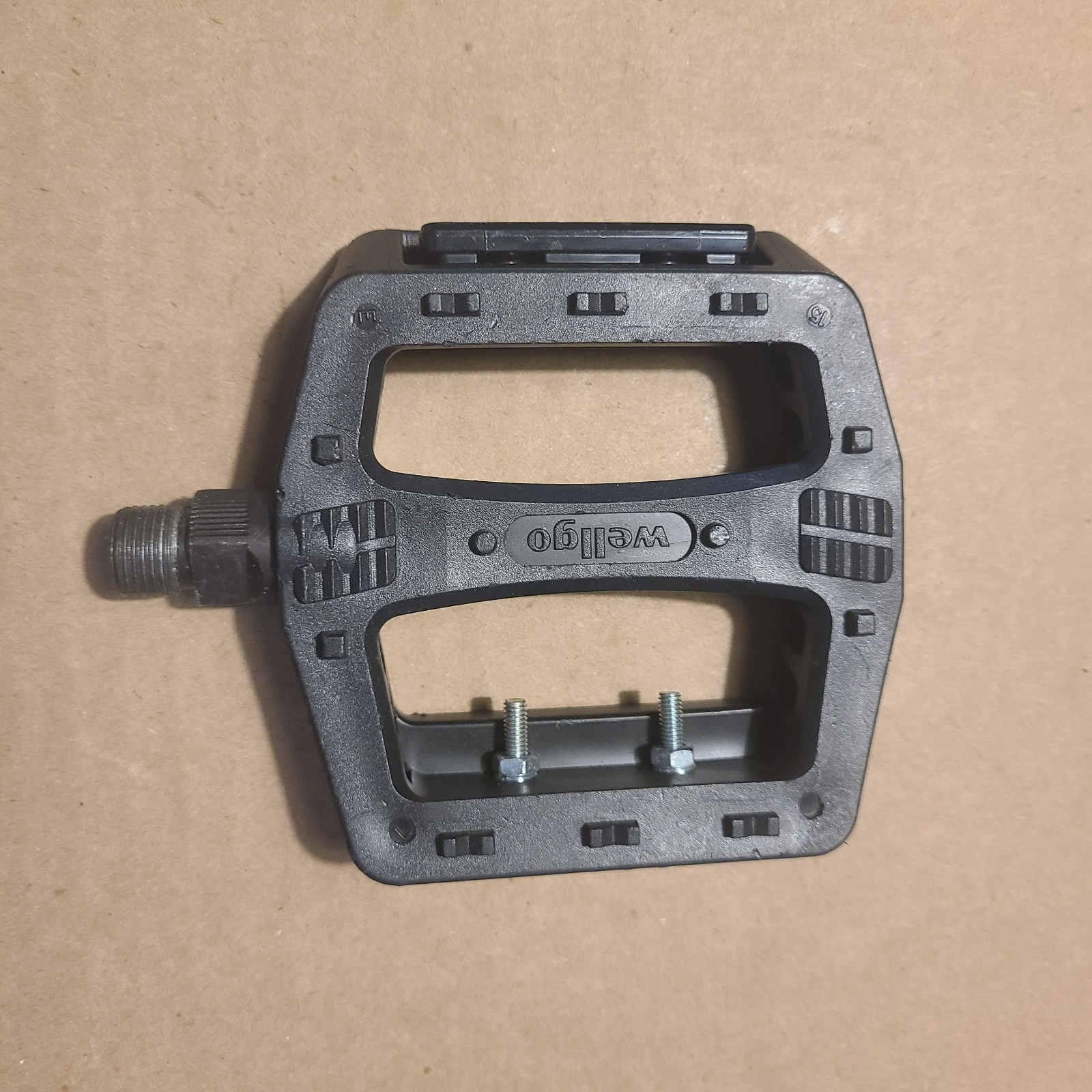 Wellgo K20410 Single LEFT Replacement Bike Pedal 9/16 Black Resin NOS Cateye