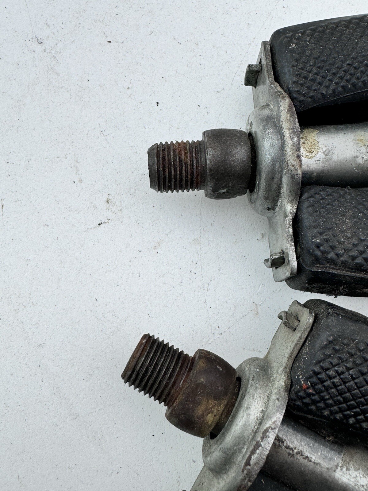 Vintage CECOR 360 Bow 1/2 in Pedals Block Klunker Muscle Cottered Crank 1976 A75