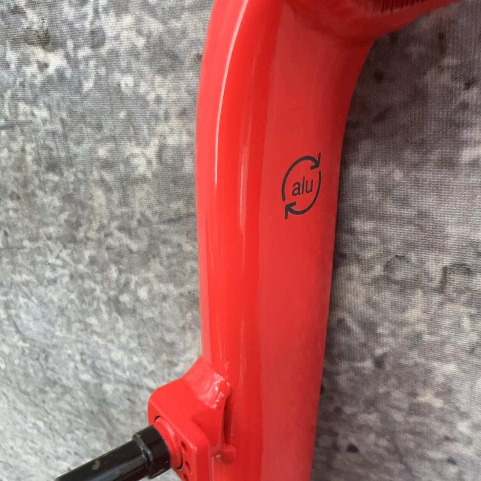 Trek Verve 700c Fork 1 1/8 Threaded Rigid V-Brake Hybrid Red Aluminum Bike
