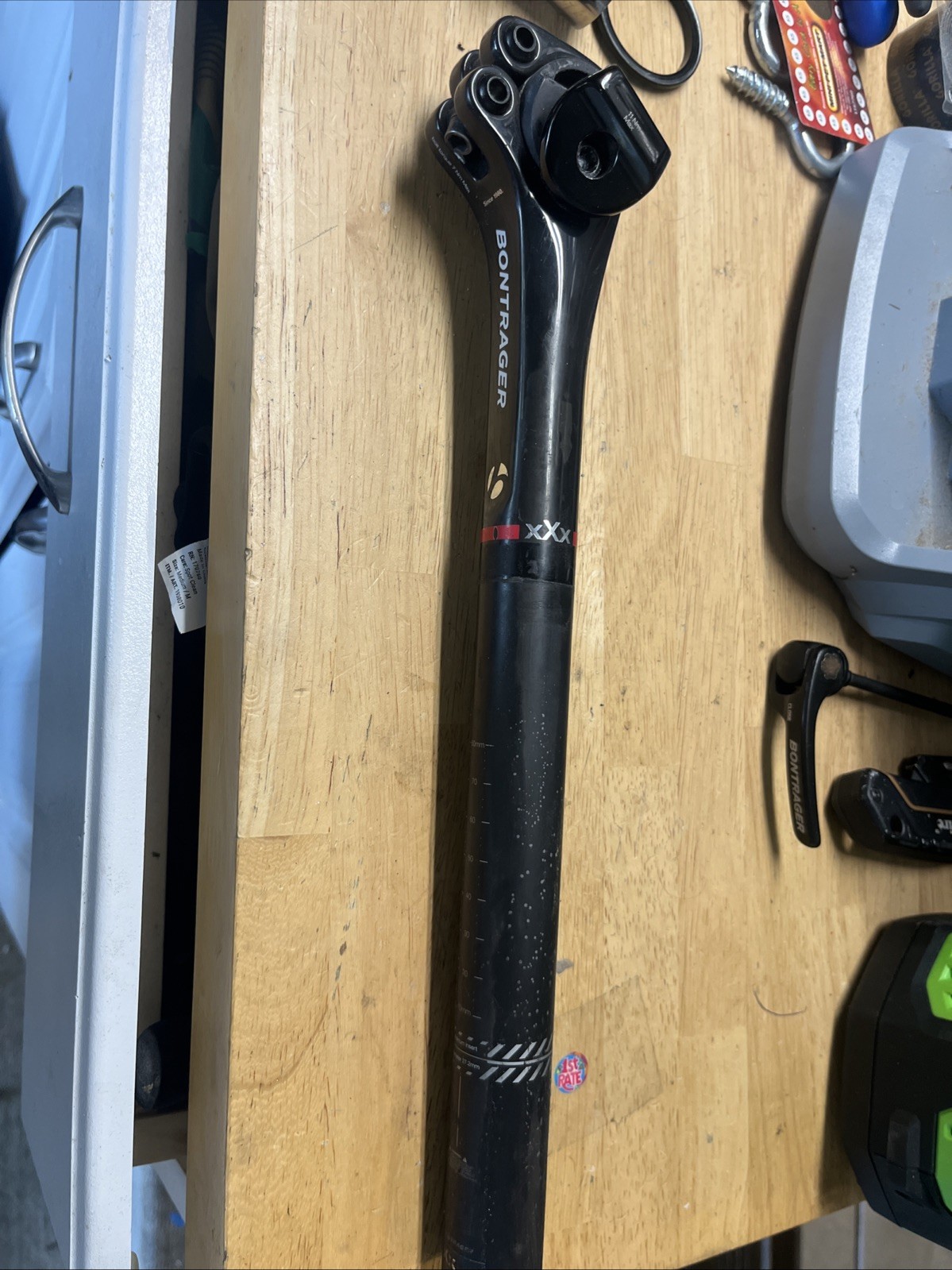 Bontrager xXx Carbon Fiber Seatpost 198g 27.2mm Diameter 300 Mm