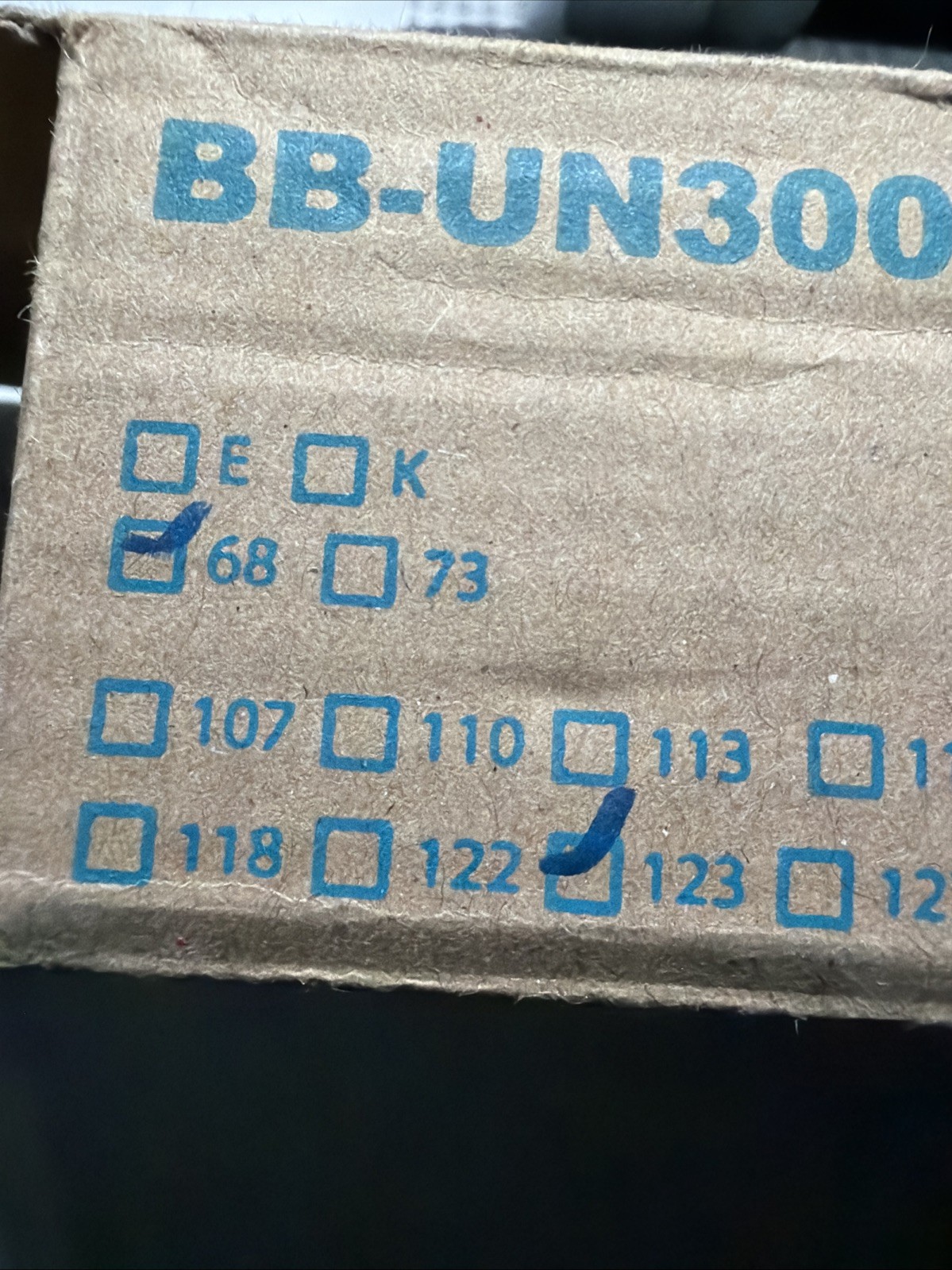 Shimano BB-UN300 bottom bracket British thread, 73 – 122.5 mm (LL123)