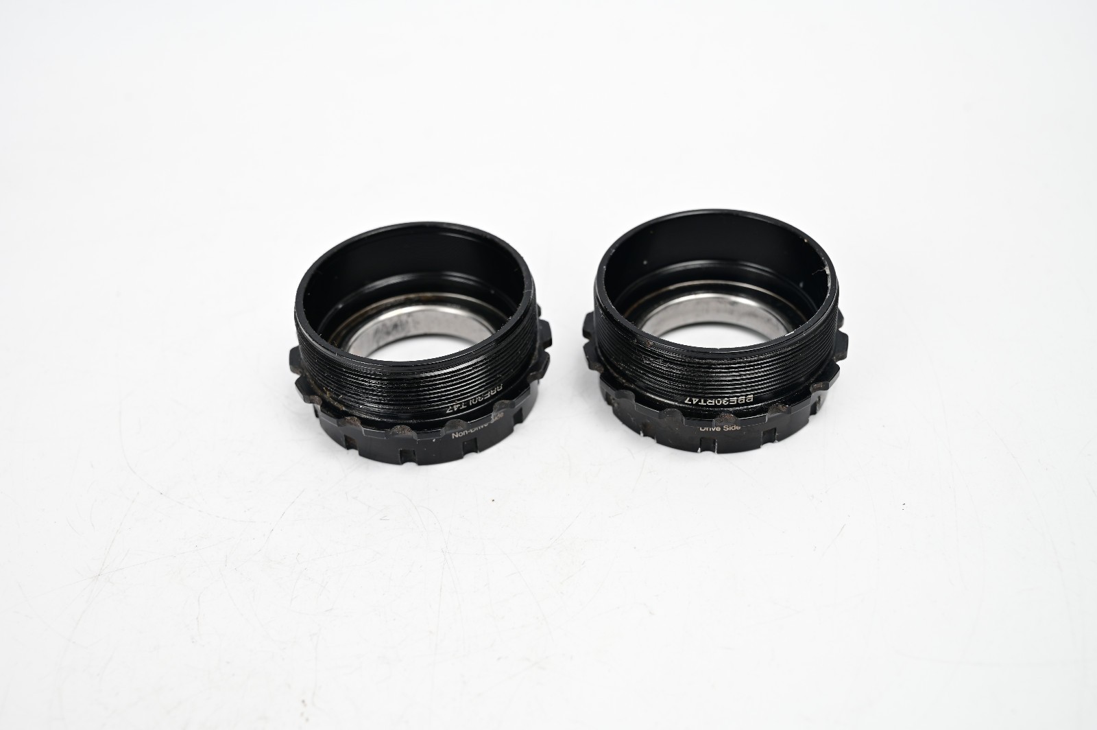 White Industries External T47 Bottom Bracket 68/73mm Black 30mm Spindle