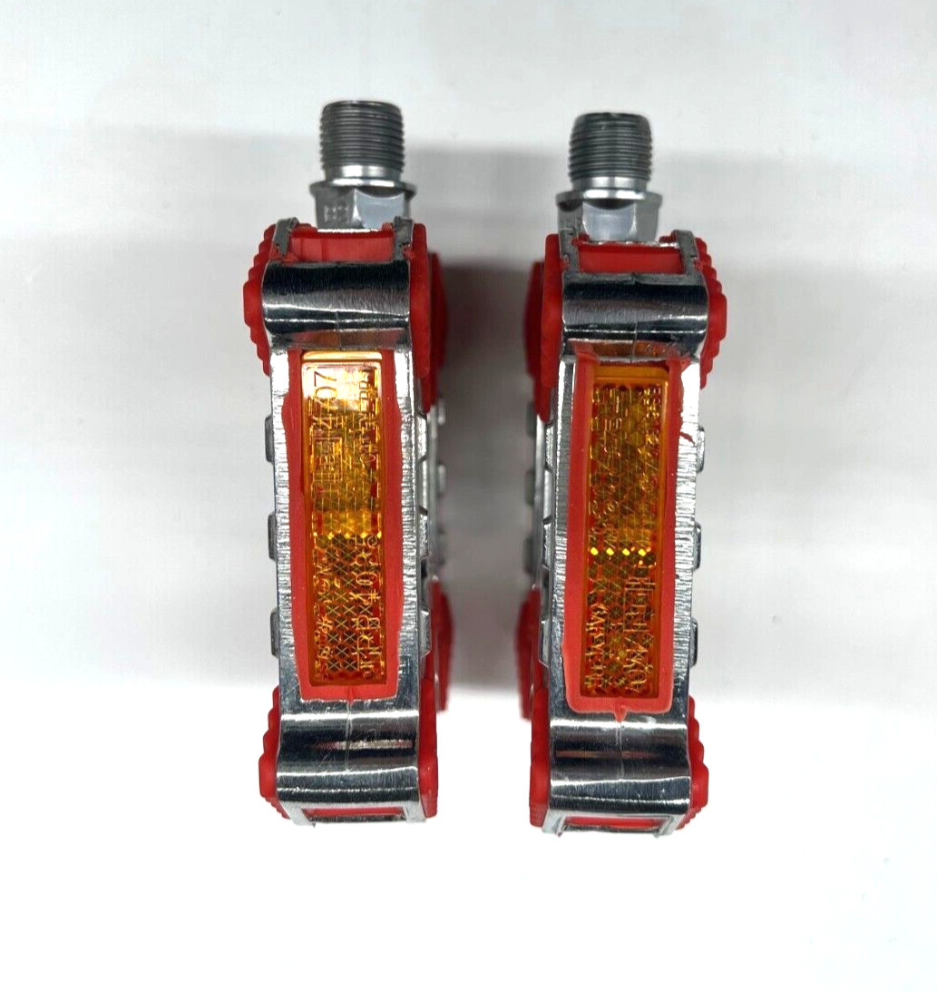 Wellgo C122 Bicycle Pedals, Alloy, Overmolded kraton 9/16″