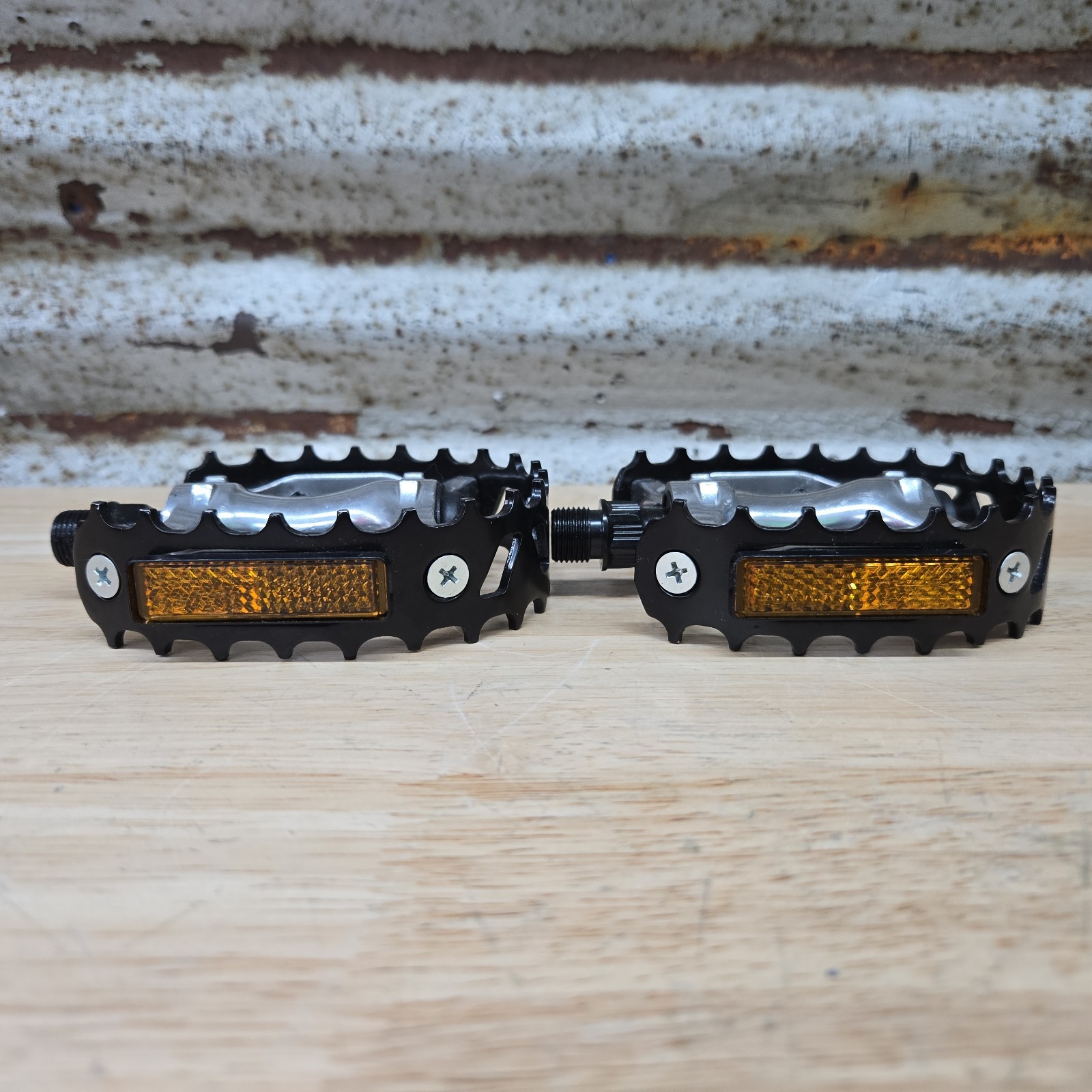Black VP-747 Bear Trap BMX Bike Pedals With Reflectors