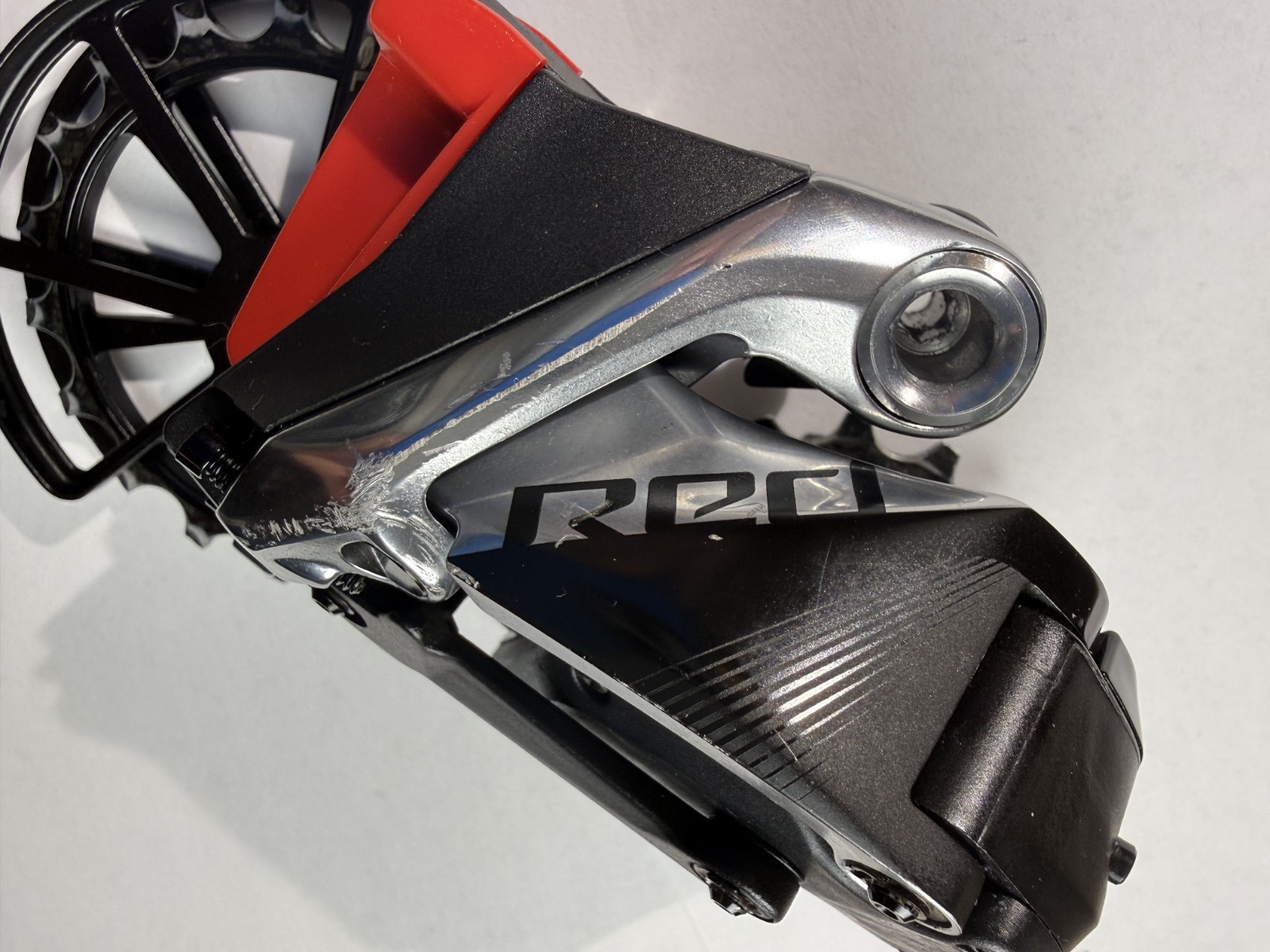 SRAM Red AXS eTap D1 Electronic 12-Spd Rear Derailleur & Black Kogel Kolossos