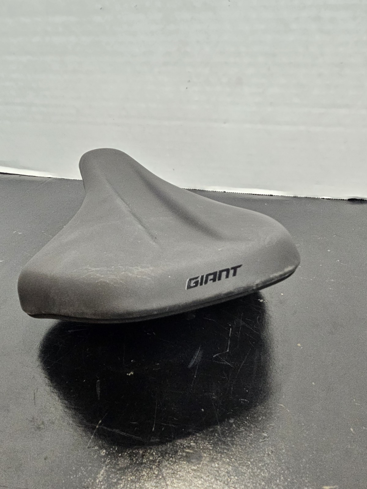 Giant Selle Royal Group Hybrid Bike Saddle 260/157mm MTB Comfort CX Good Shape