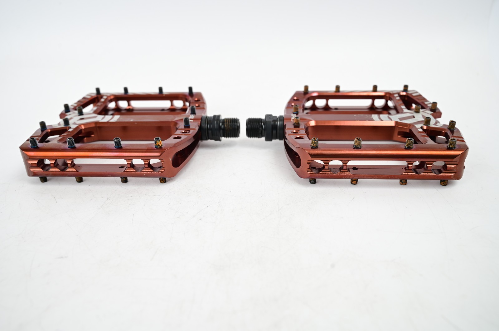 Deity TMAC Signature Tyler McCaul Flat Platform MTB Bike Pedals – Bronze