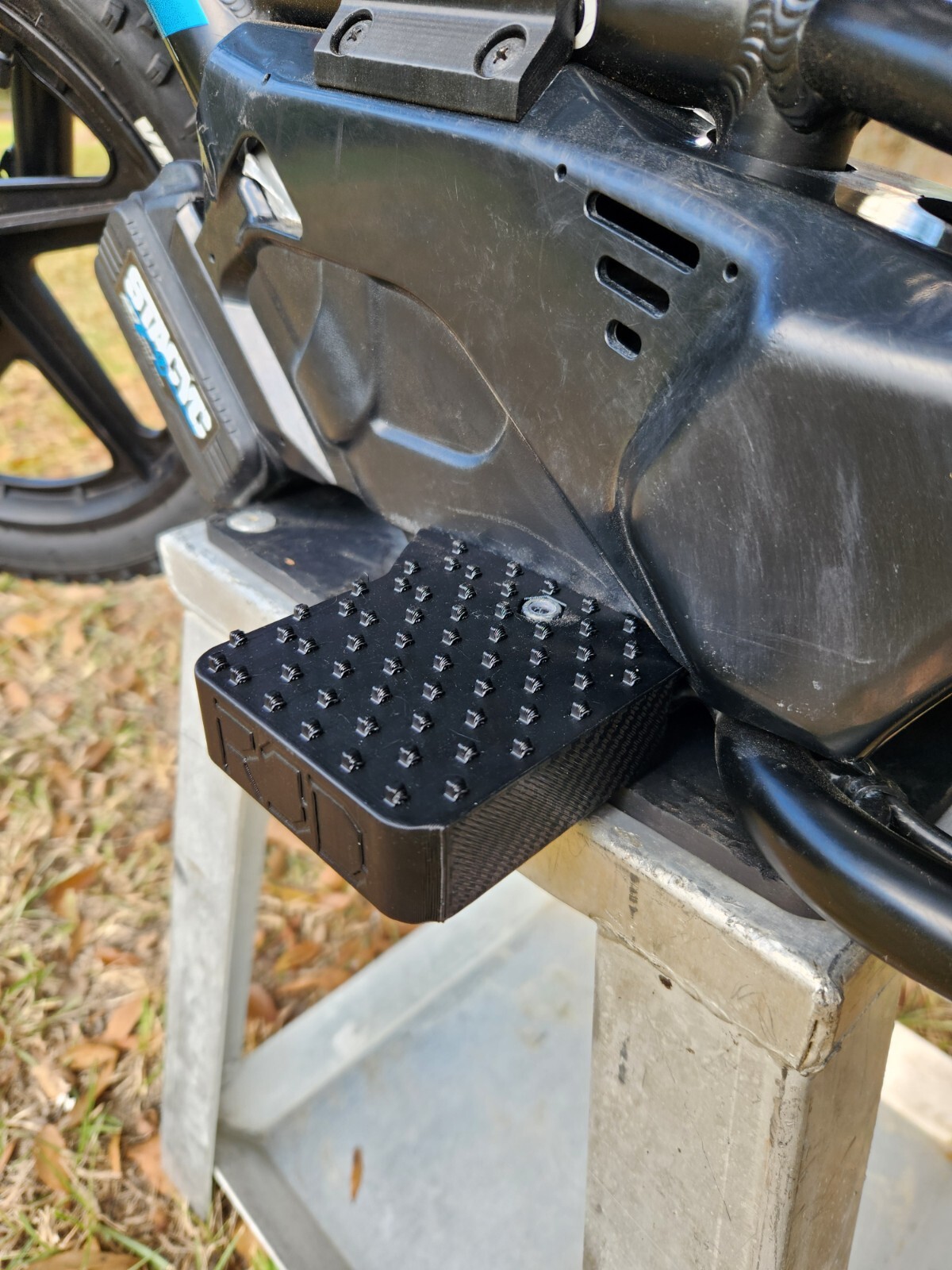 Stacyc 12e/16e Jet Black Wide Foot Pegs RJD Aggressive Grip Set