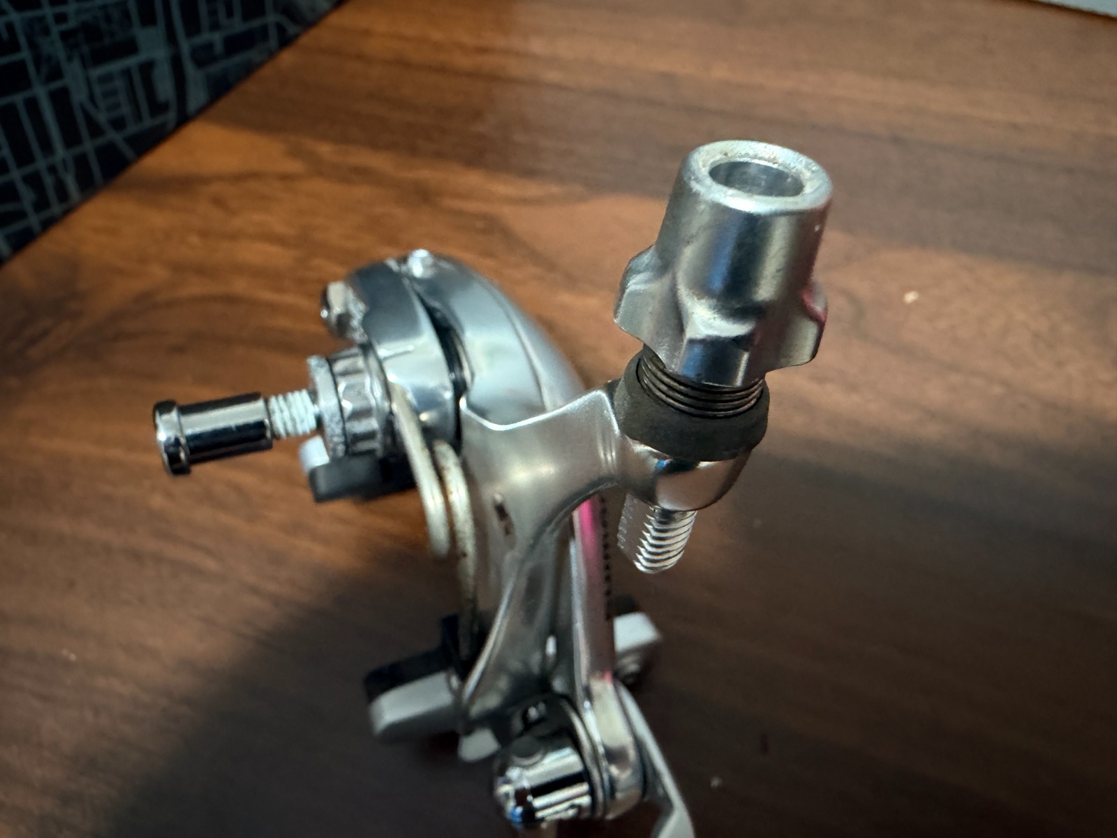 Shimano BR-R600 Mid Reach 47-57mm Mid/long Reach Brake Calipers