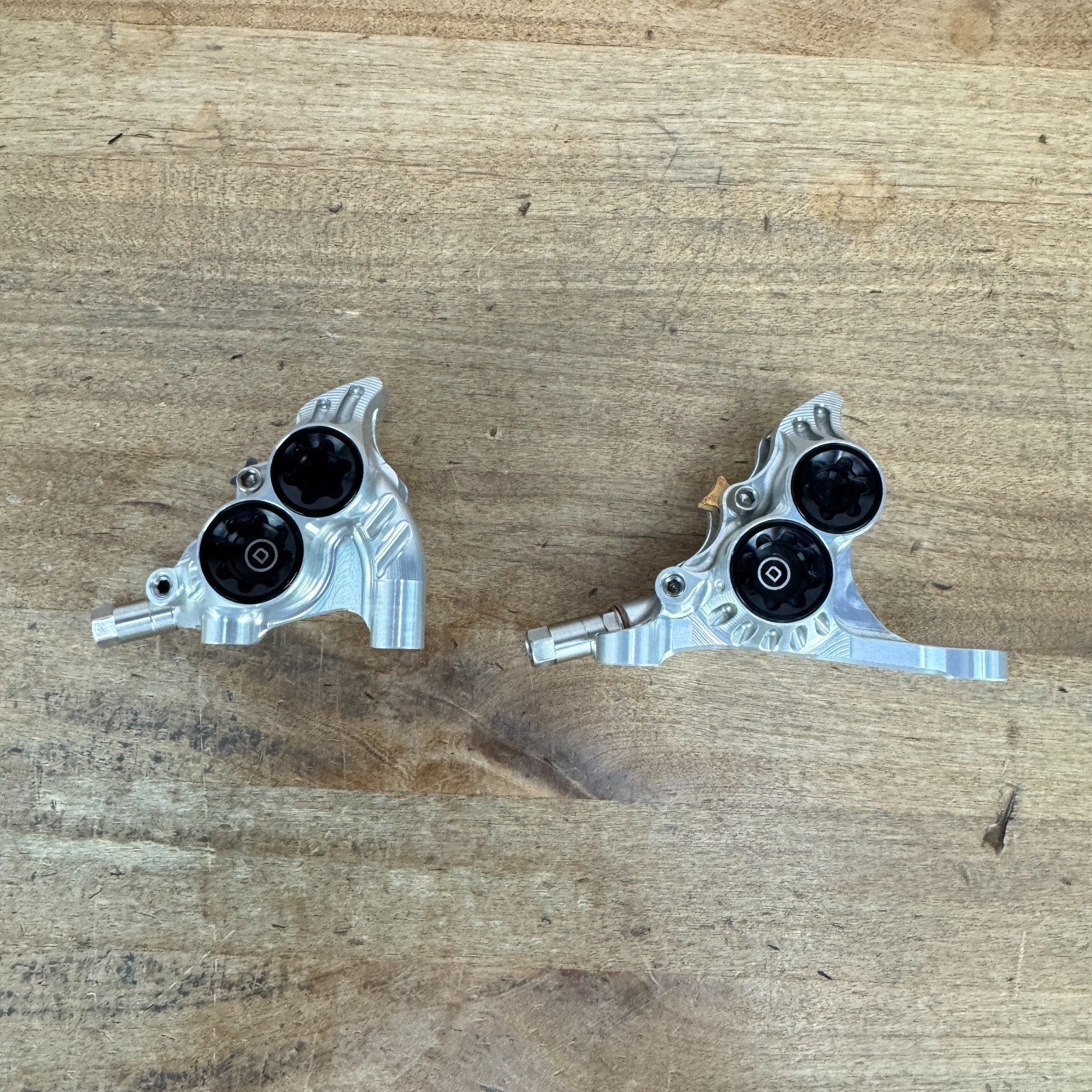 Hope RX4+ 4-Piston FM/FMF +20 Flat-Mount Silver Hydraulic Disc Brake Calipers