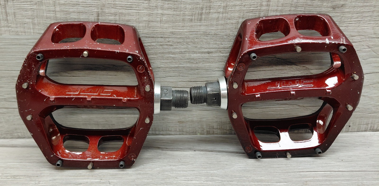 DMR V8 Platform MTB Mountain Bike Pedals V-8 Dark Red